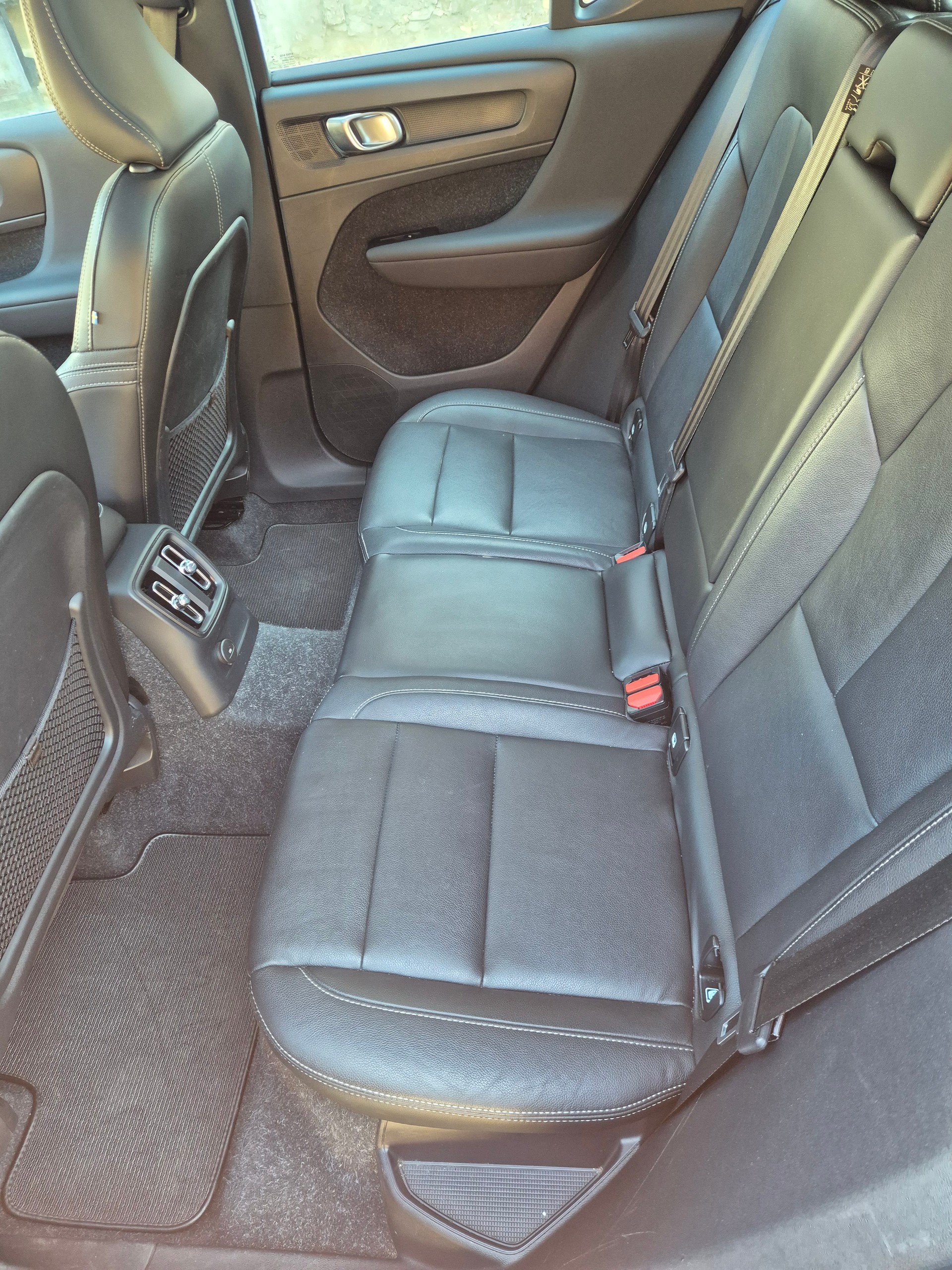 VOLVO XC40 T5 TwE Inscription DCT-image-8