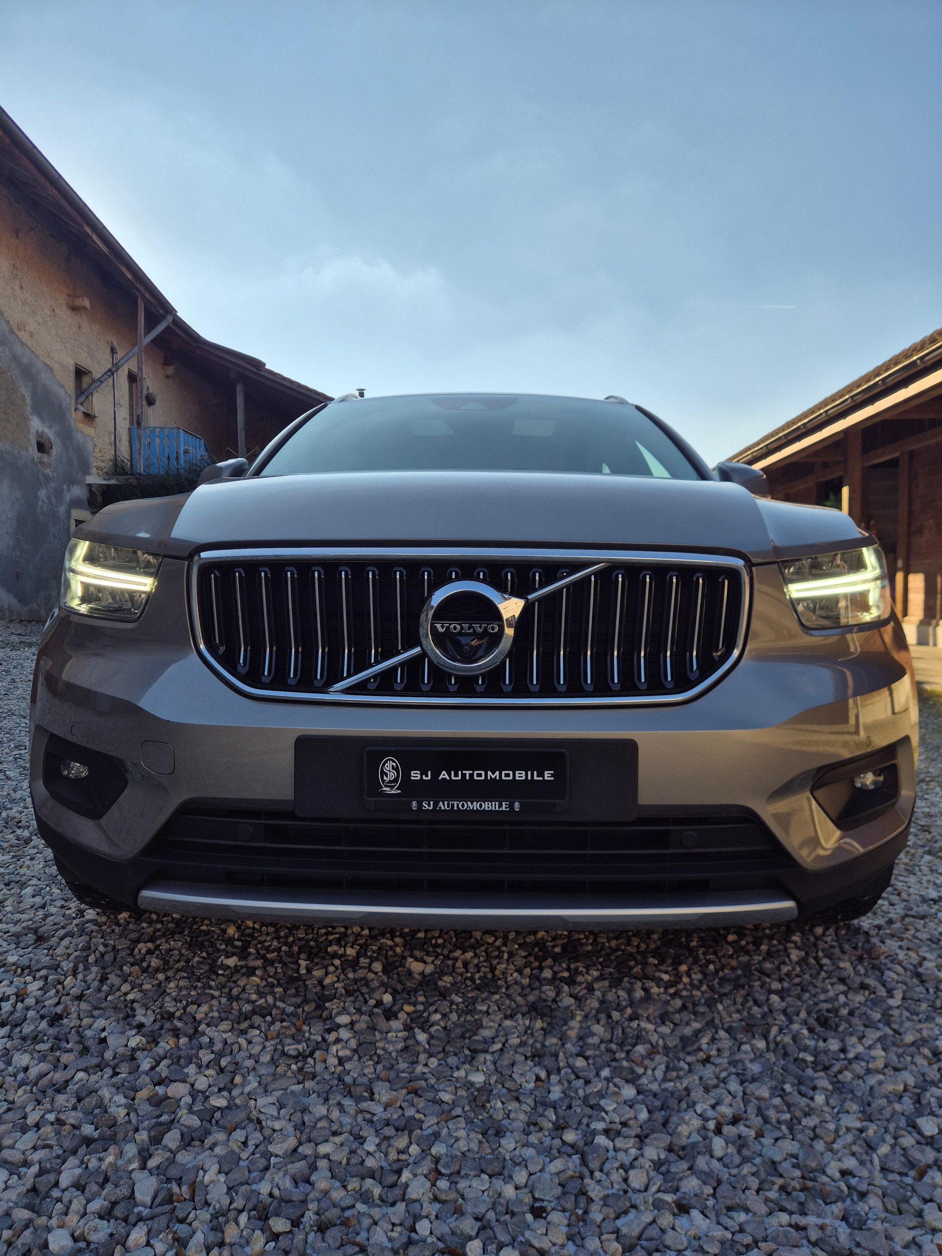 VOLVO XC40 T5 TwE Inscription DCT-image-6