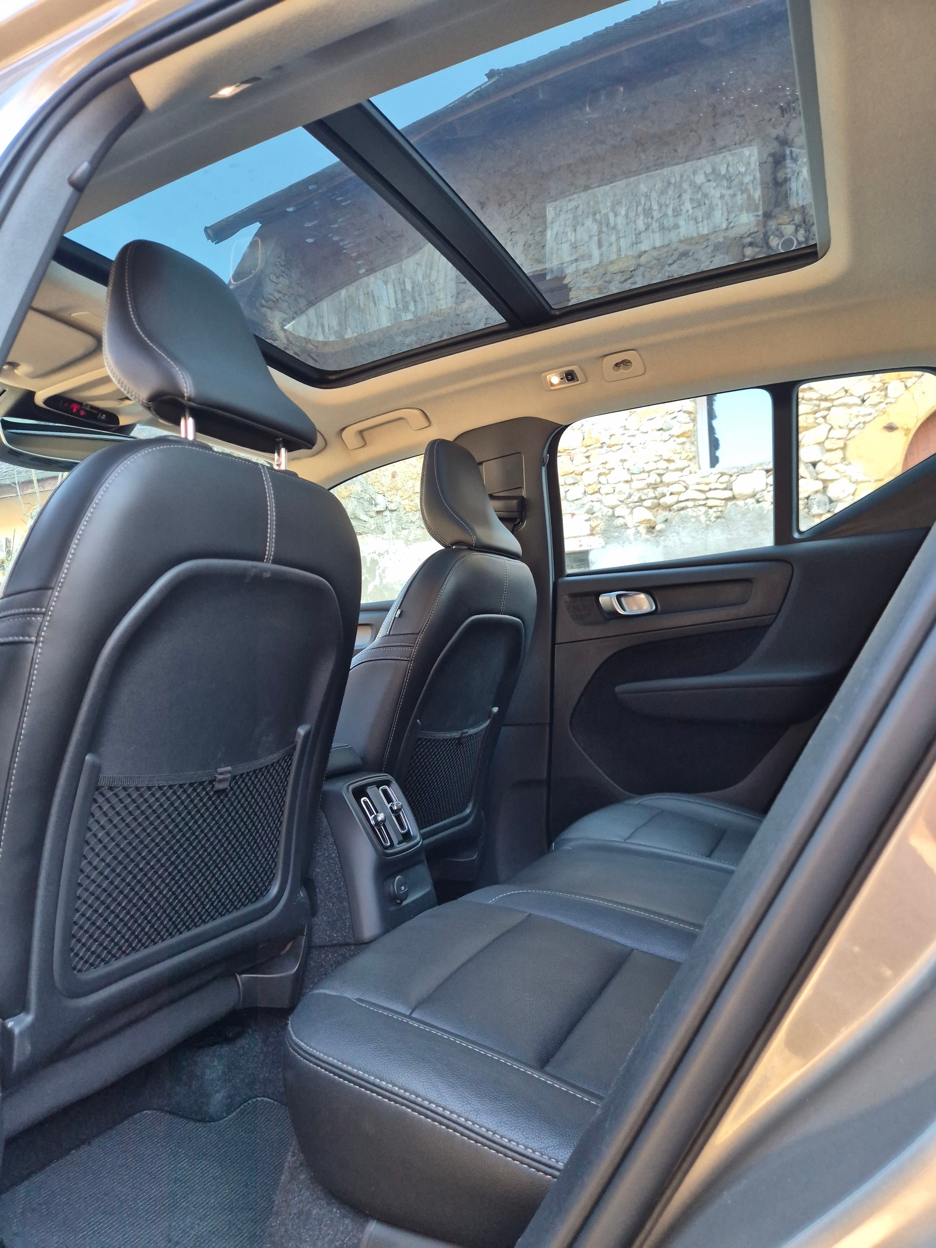 VOLVO XC40 T5 TwE Inscription DCT-image-9