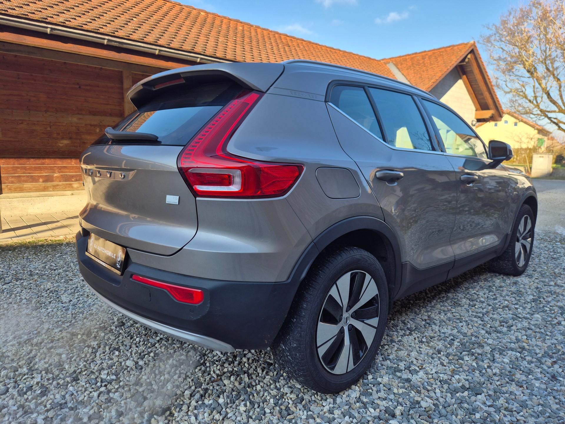 VOLVO XC40 T5 TwE Inscription DCT-image-3