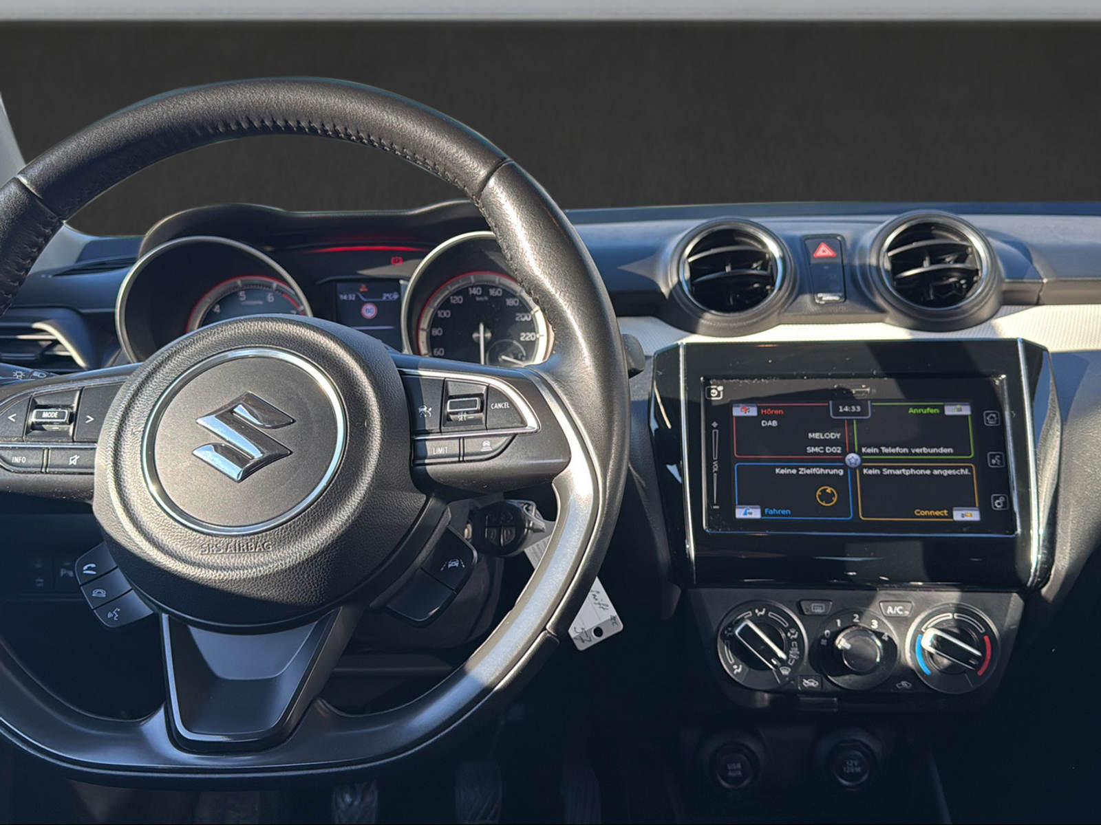 SUZUKI Swift 1.2 Compact+ Hybrid 4x4-image-7