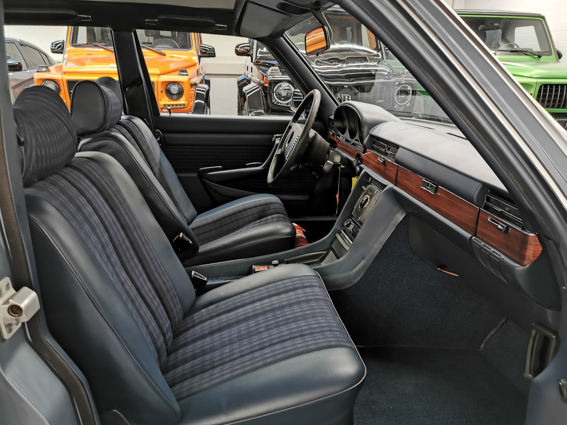 MERCEDES-BENZ S 280 S-KLASSE W116 116 280 S LIMOUSINE 1974 39'000 KM CH-AUTO 1974-image-9