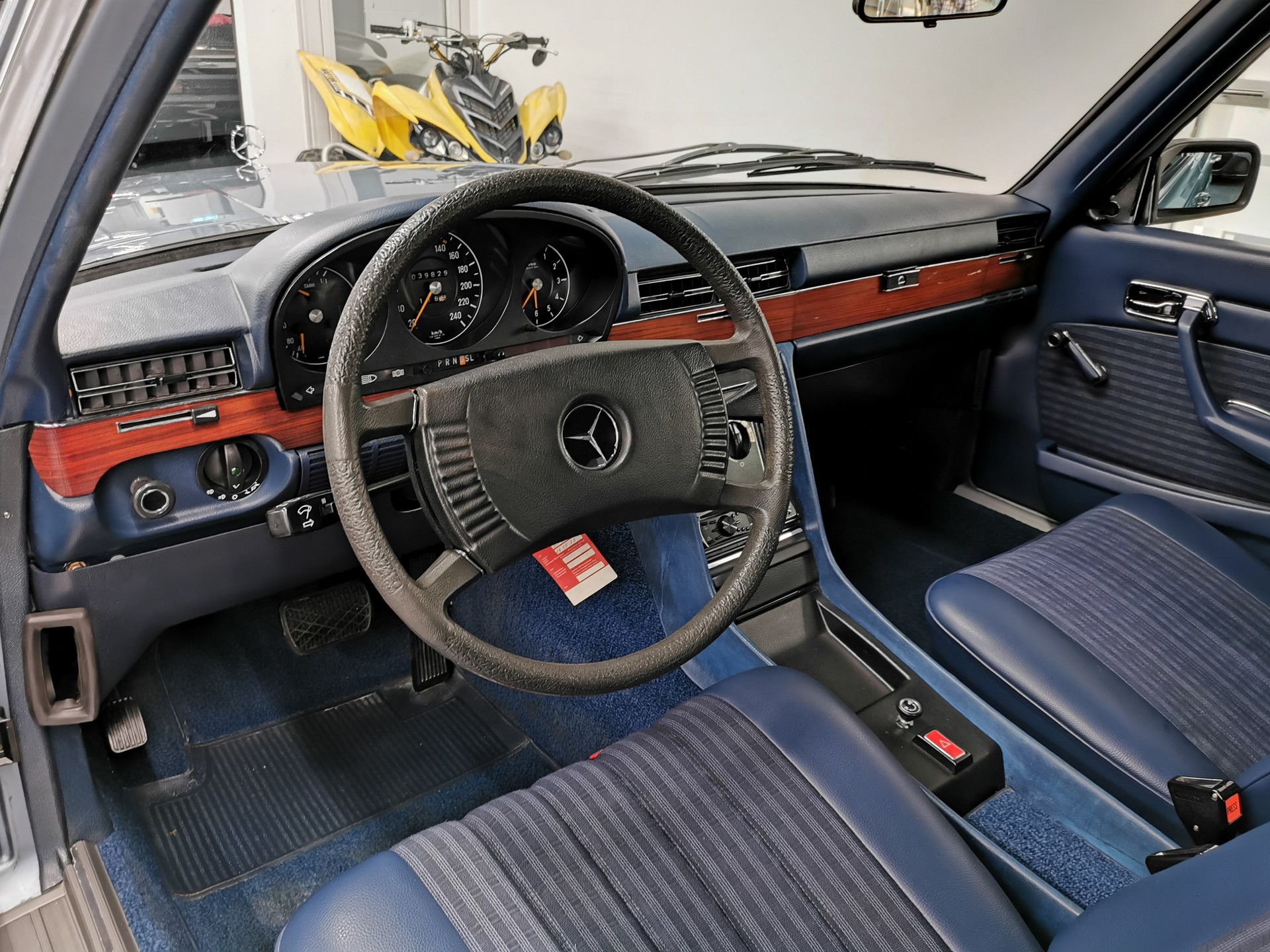 MERCEDES-BENZ S 280 S-KLASSE W116 116 280 S LIMOUSINE 1974 39'000 KM CH-AUTO 1974-image-4