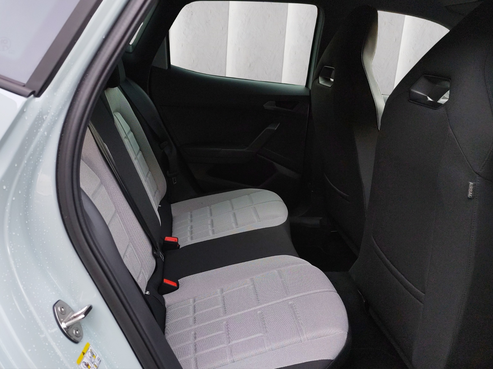 SEAT Arona 1.5 Eco TSI FR DSG-image-9