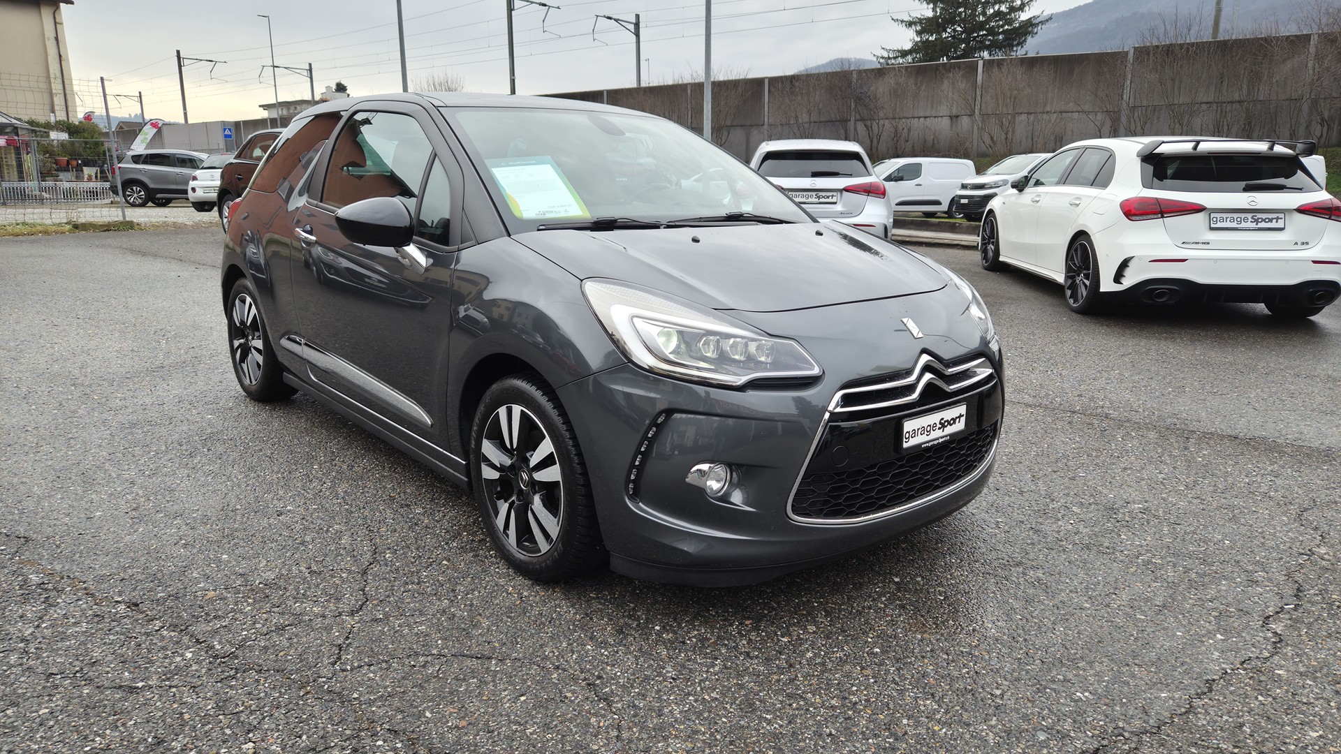 DS AUTOMOBILES DS3 1.2 VTi Eye Tech-image-0