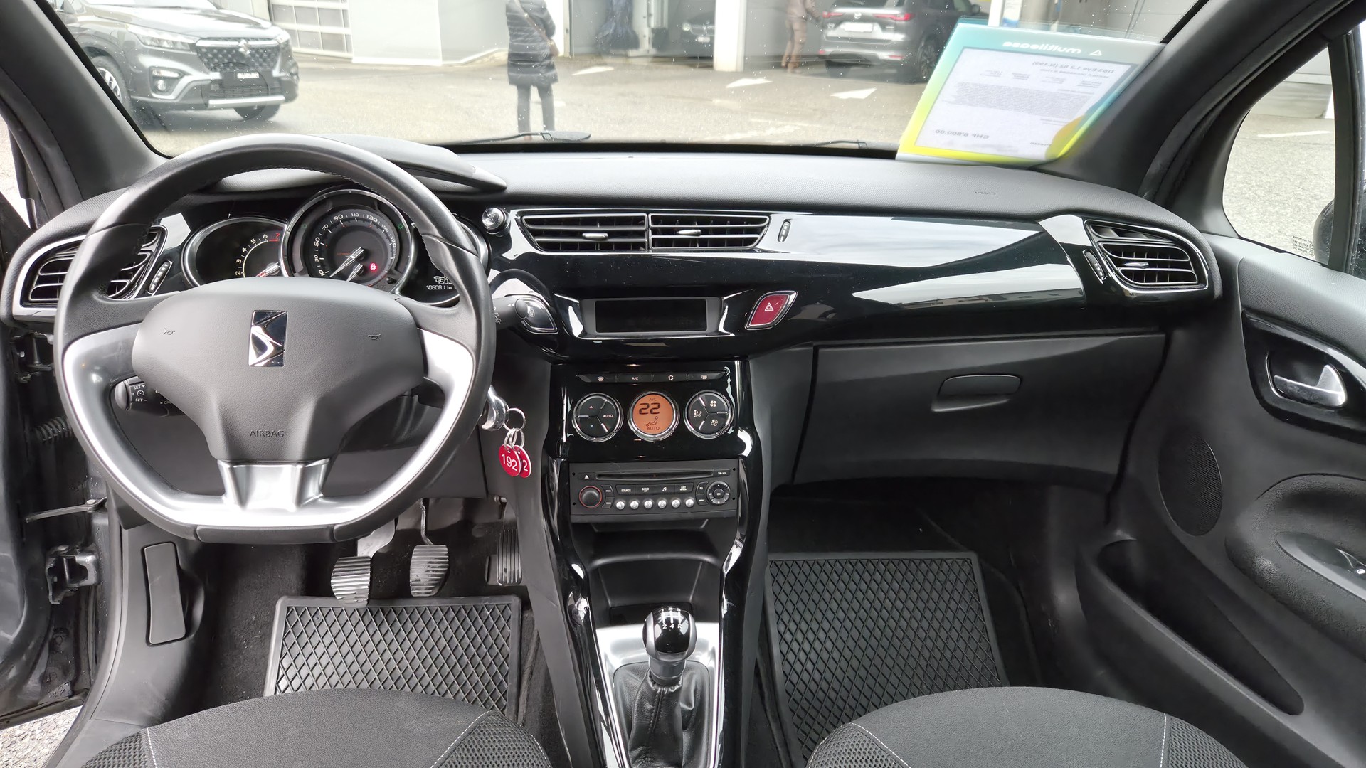 DS AUTOMOBILES DS3 1.2 VTi Eye Tech-image-10
