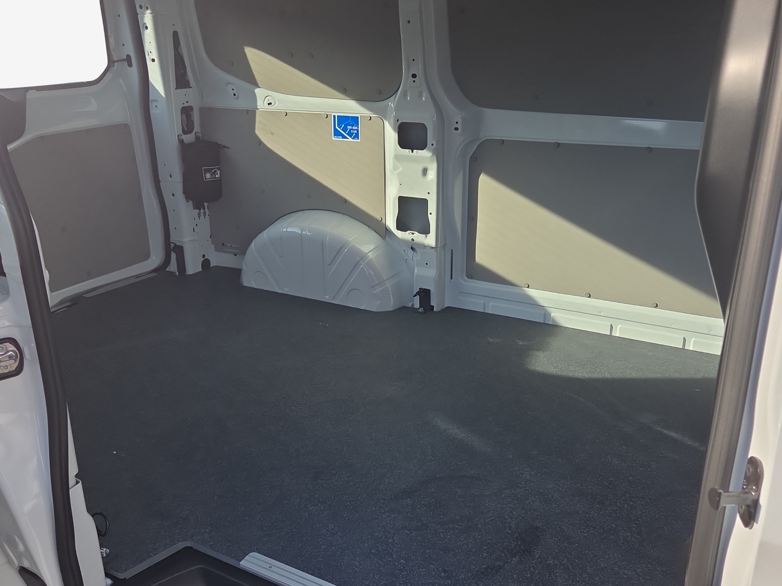 VW e-Transporter 70 kWh-image-12