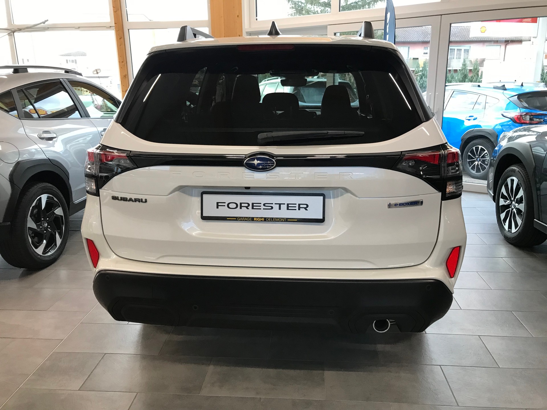 SUBARU Forester 2.0i e-Boxer Swiss Plus Lineartronic-image-5