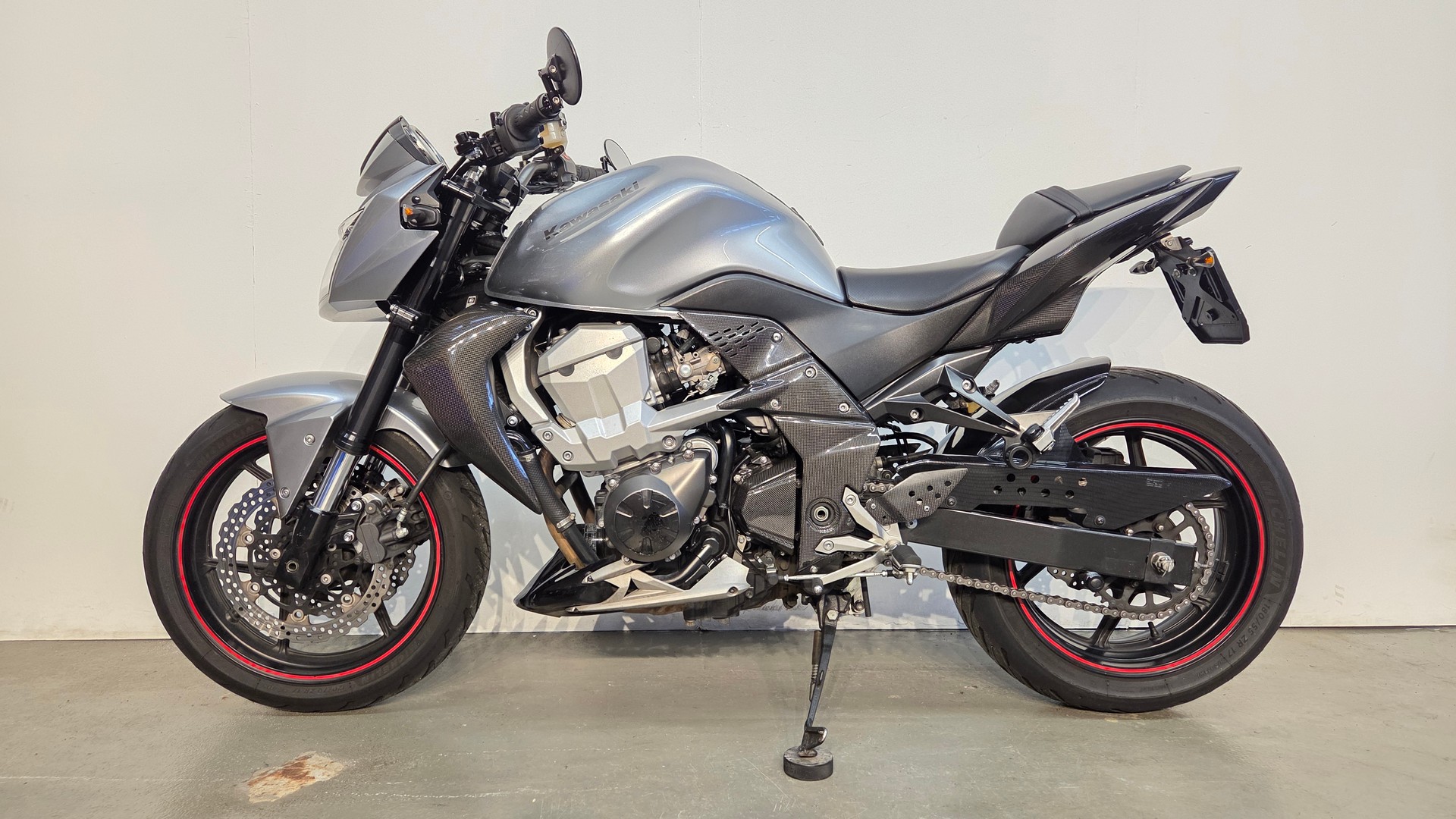 KAWASAKI Z 750-showroom-element-1