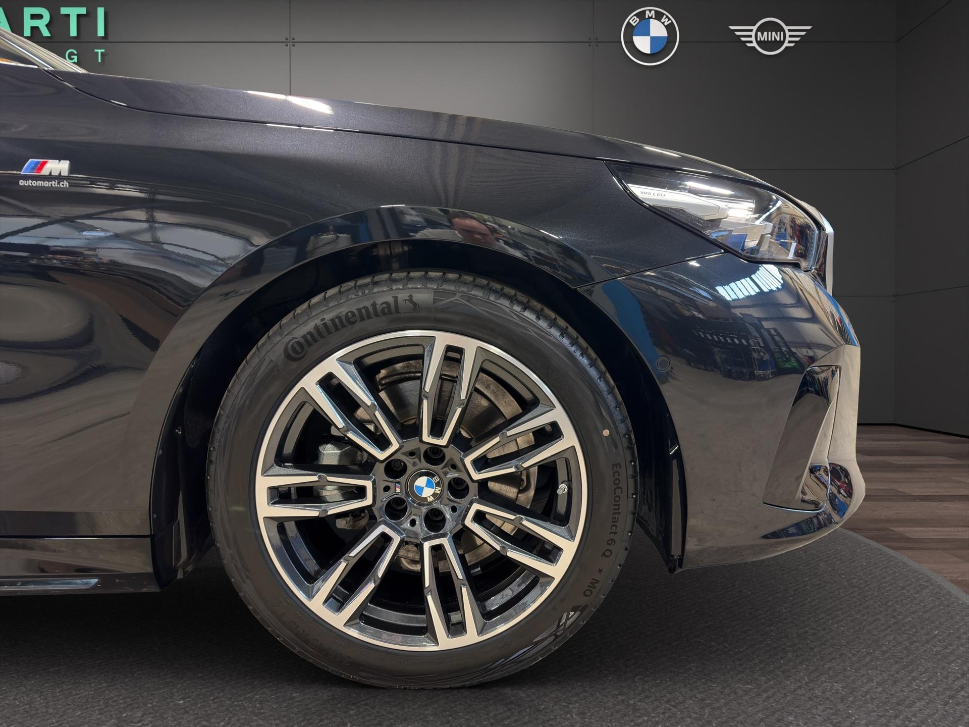 BMW 520d xDrive Touring M Sport-image-14