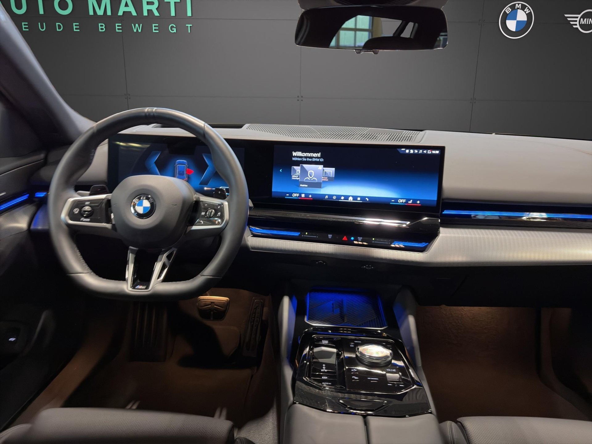 BMW 520d xDrive Touring M Sport-image-19