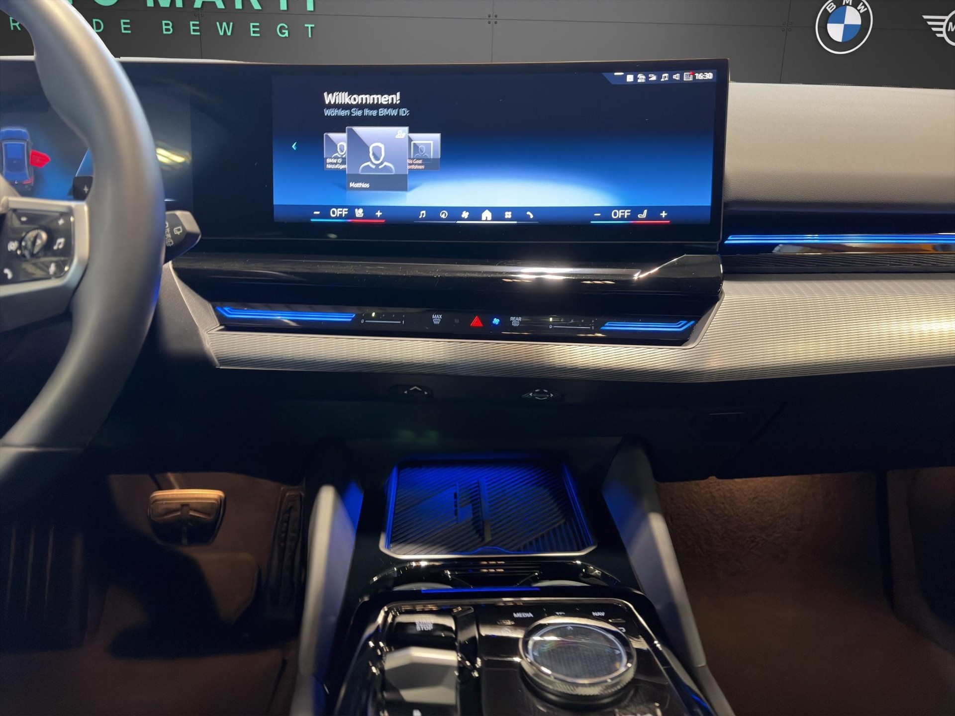 BMW 520d xDrive Touring M Sport-image-18