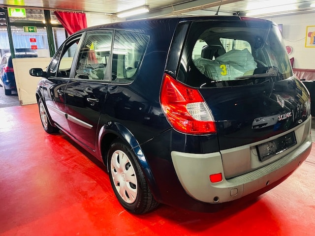 RENAULT Grand Scénic 1.5 dCi Expression-image-1