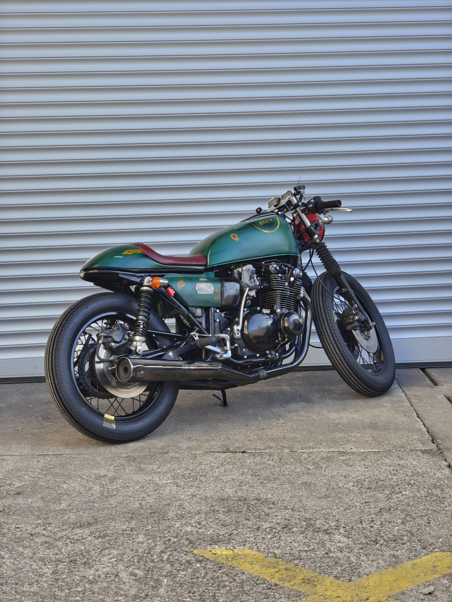 SUZUKI GS 750-image-1