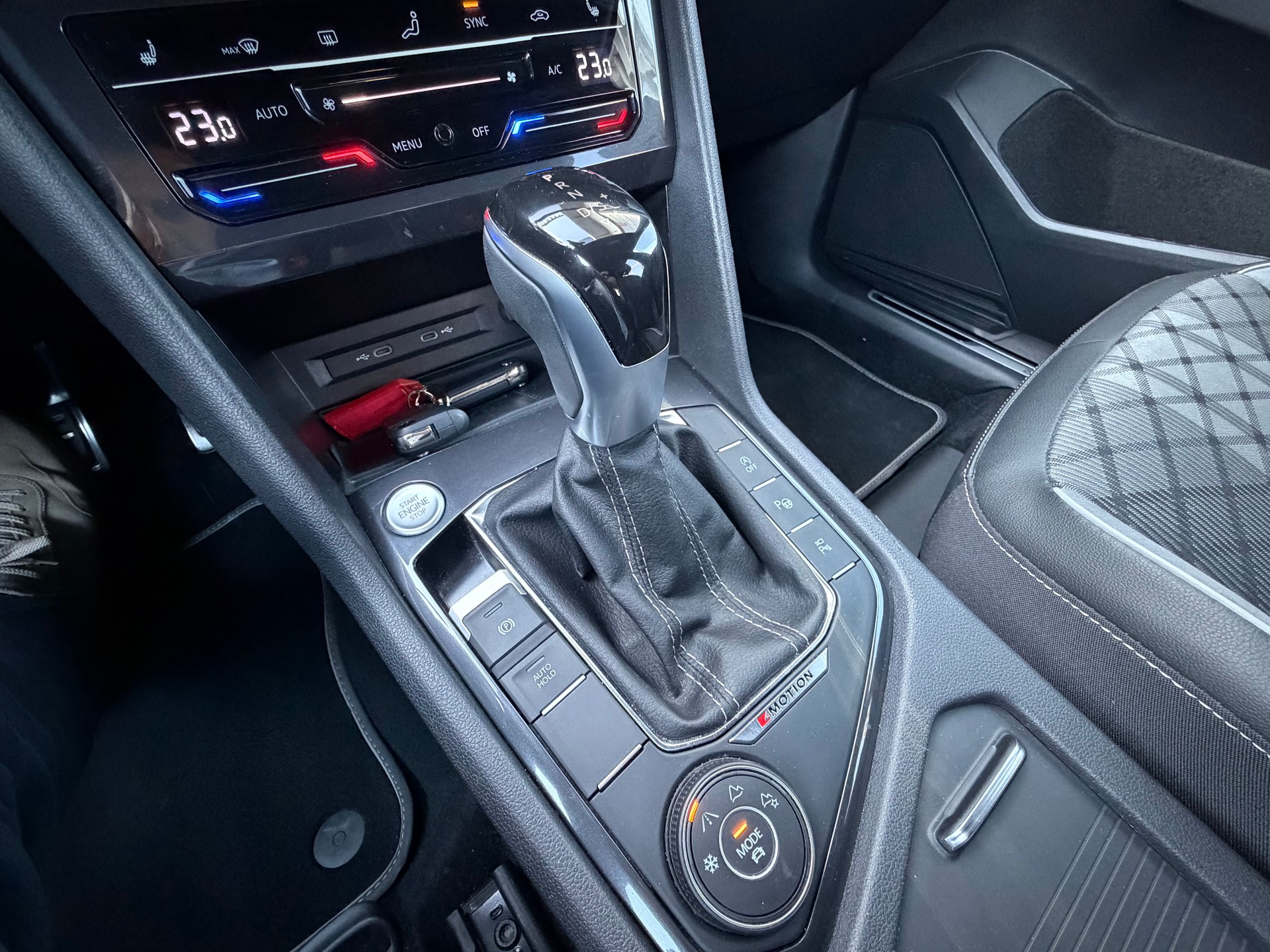 VW Tiguan Allspace 2.0 TDI SCR R-Line 4Motion DSG-image-19