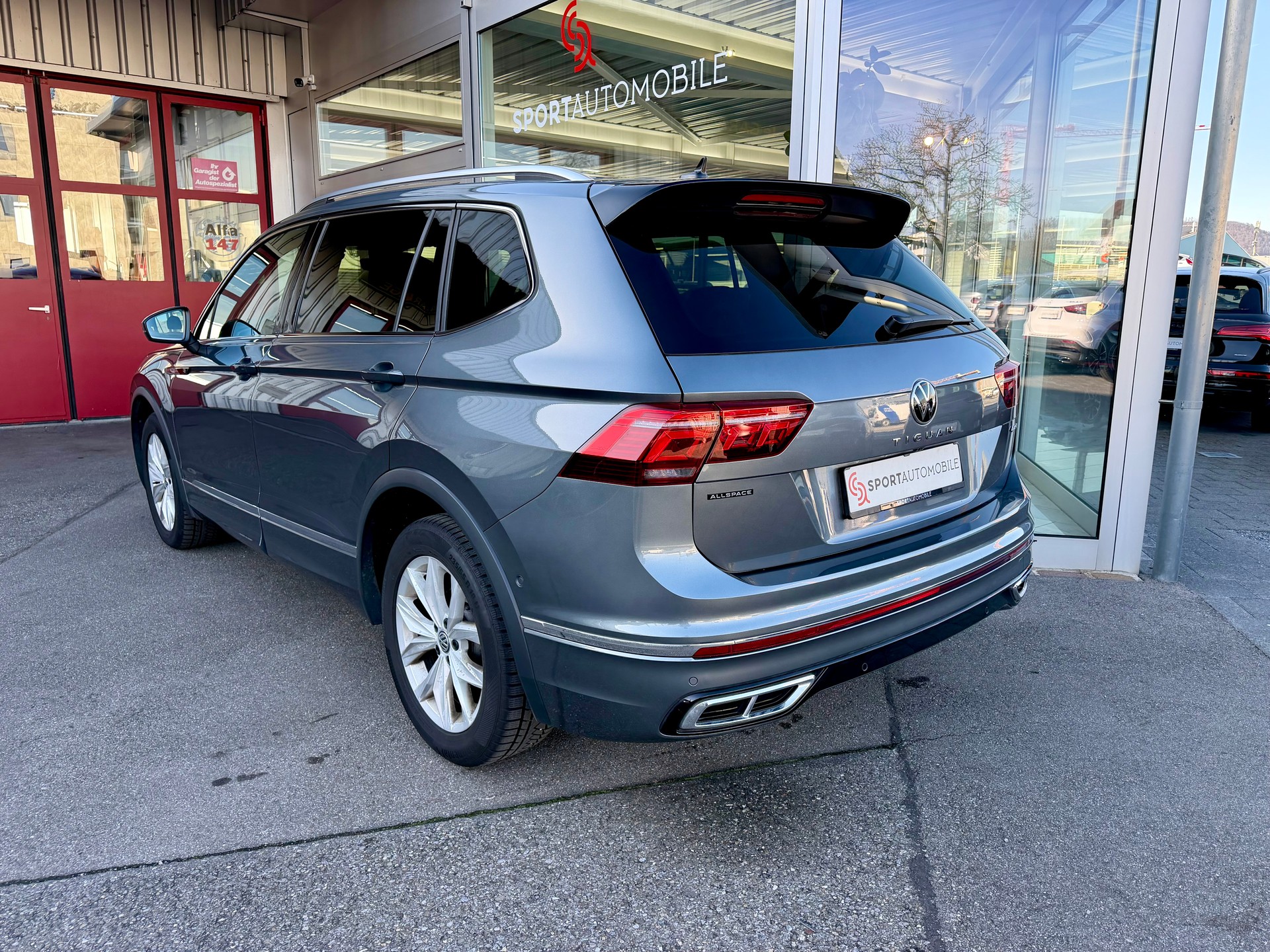 VW Tiguan Allspace 2.0 TDI SCR R-Line 4Motion DSG-image-7