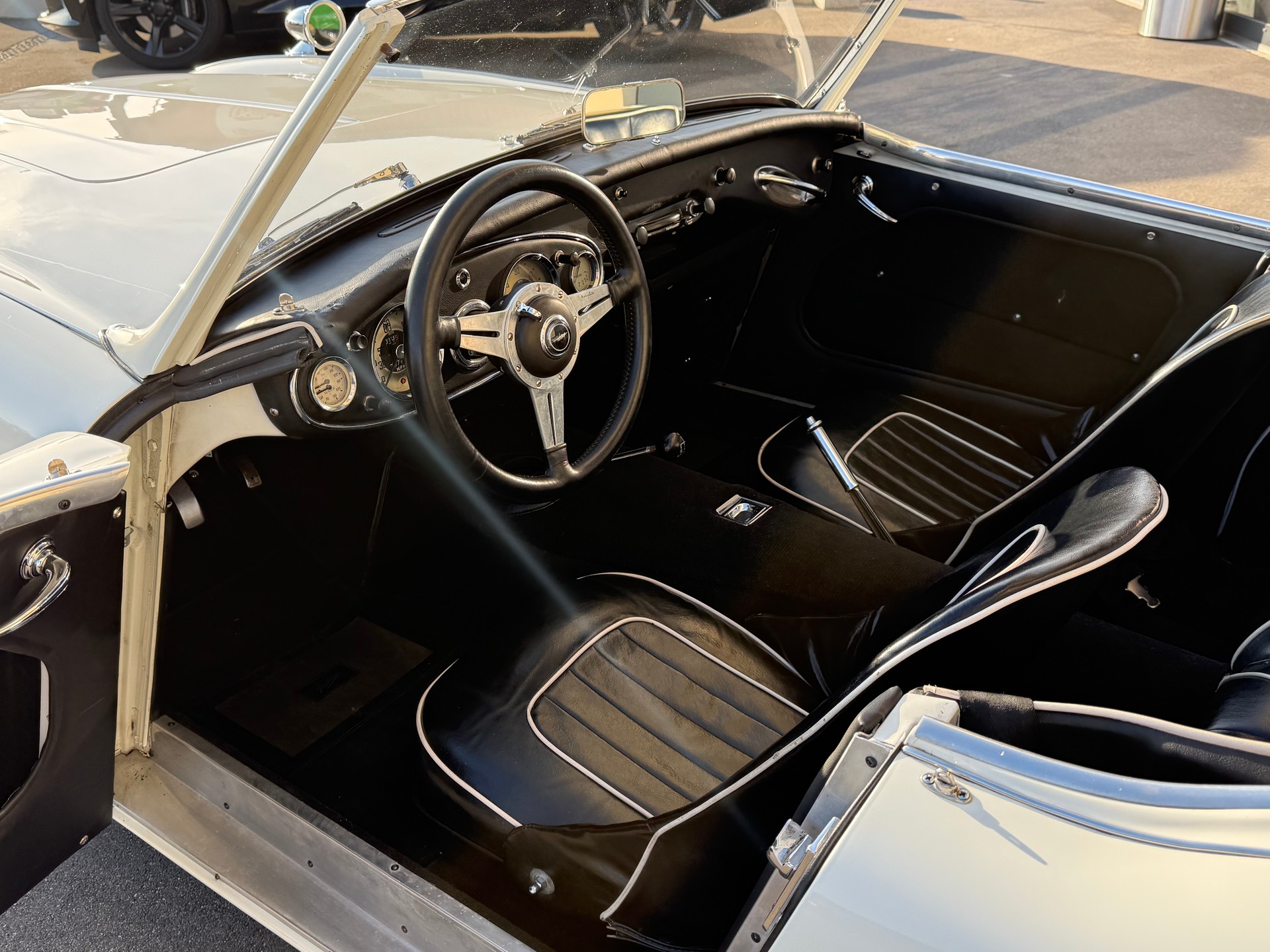 AUSTIN-HEALEY 100-Six BN4-image-6