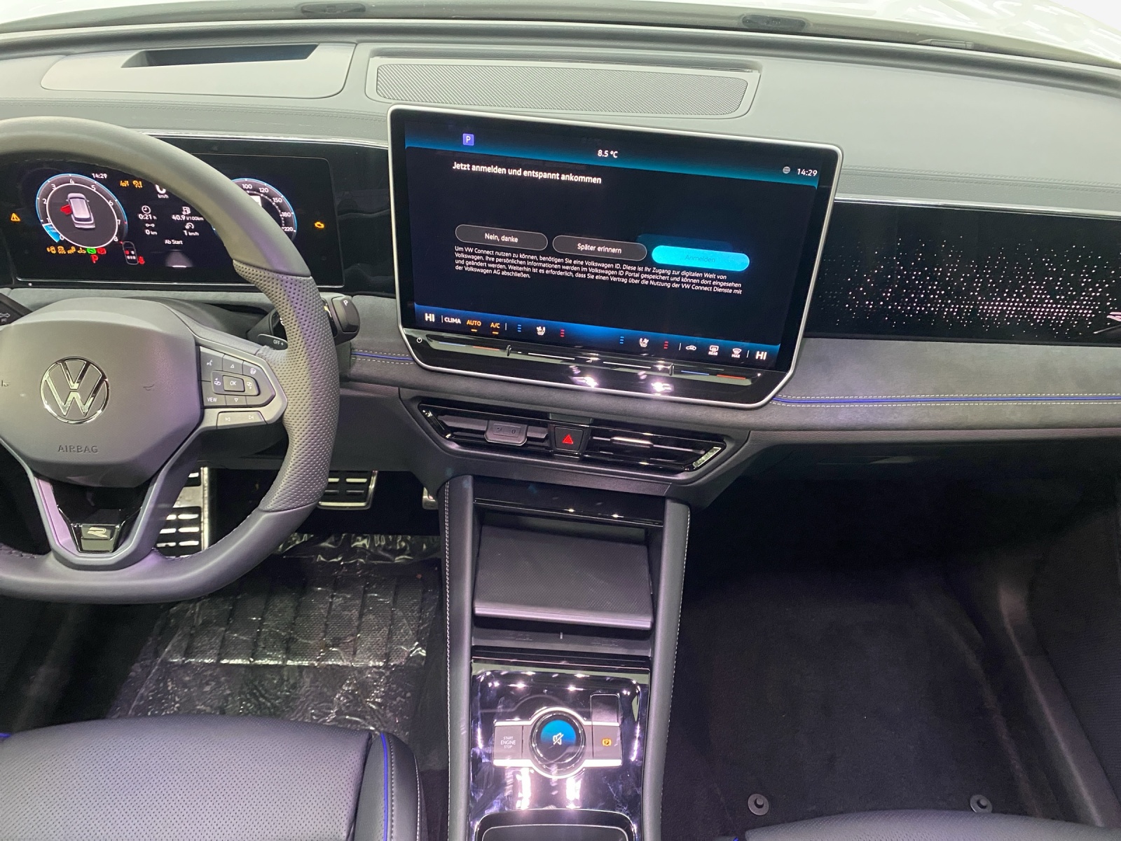 VW Tiguan 2.0 TSI DSG R-Line 4Motion-image-10