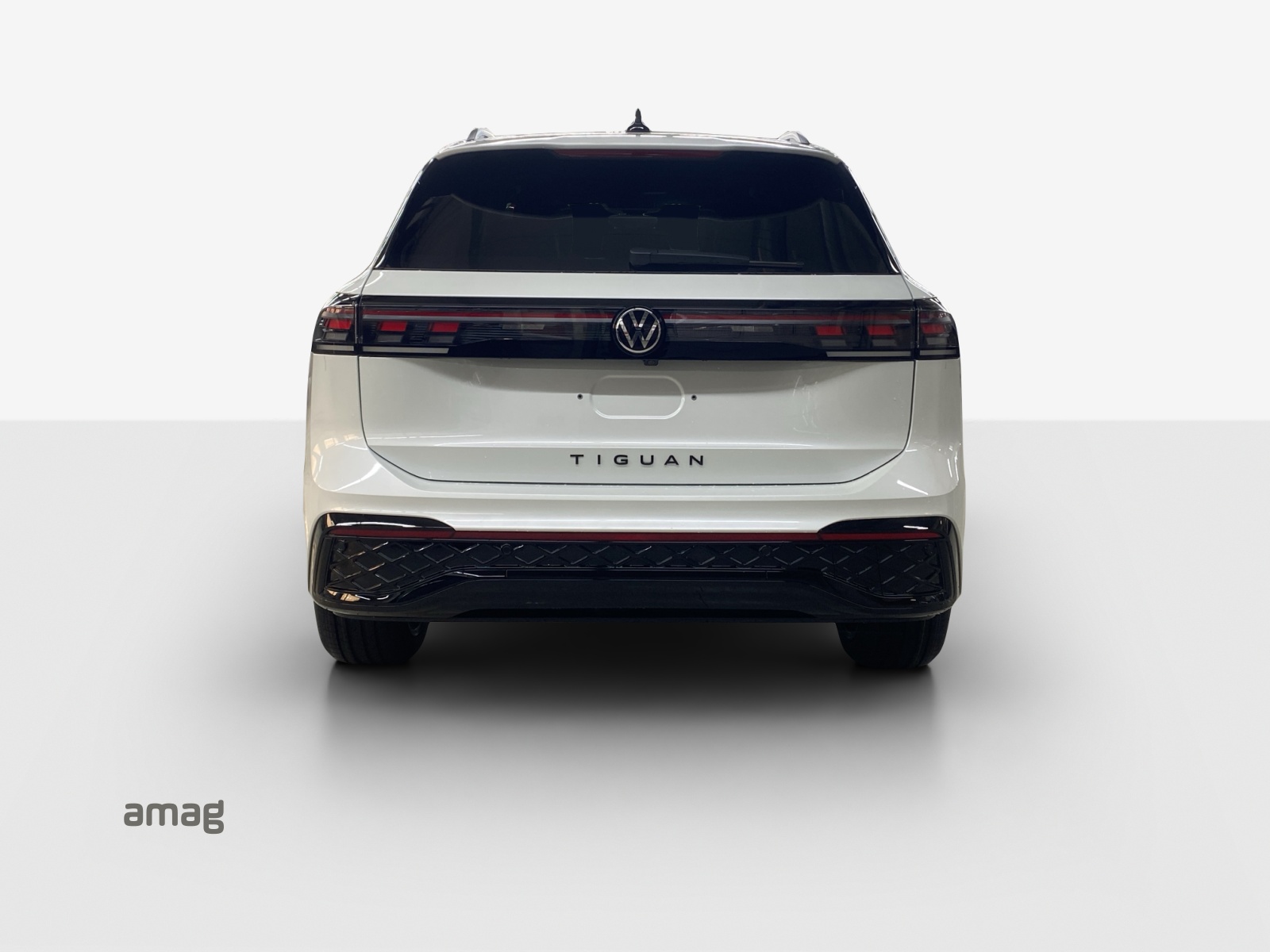 VW Tiguan 2.0 TSI DSG R-Line 4Motion-image-3