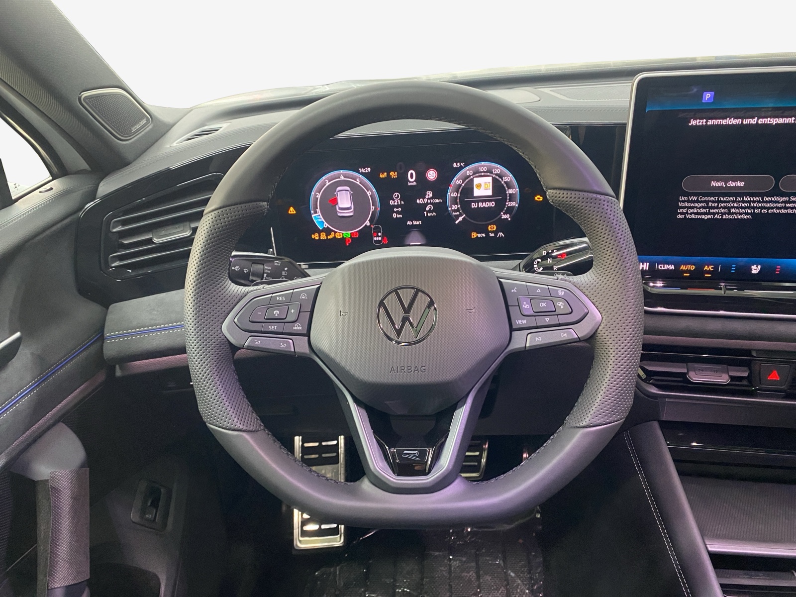 VW Tiguan 2.0 TSI DSG R-Line 4Motion-image-9