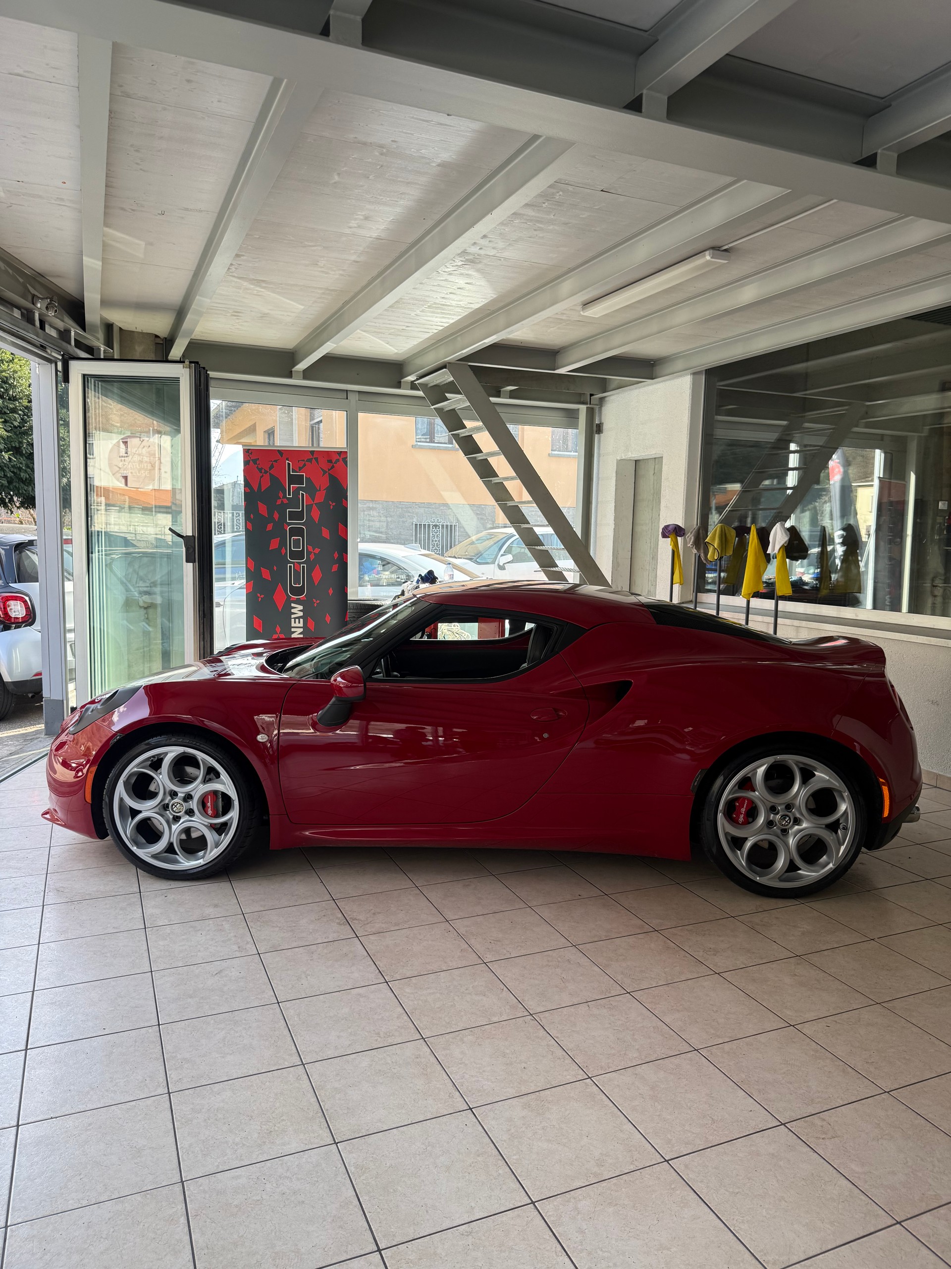 ALFA ROMEO 4C 1750 TBi TCT-image-2