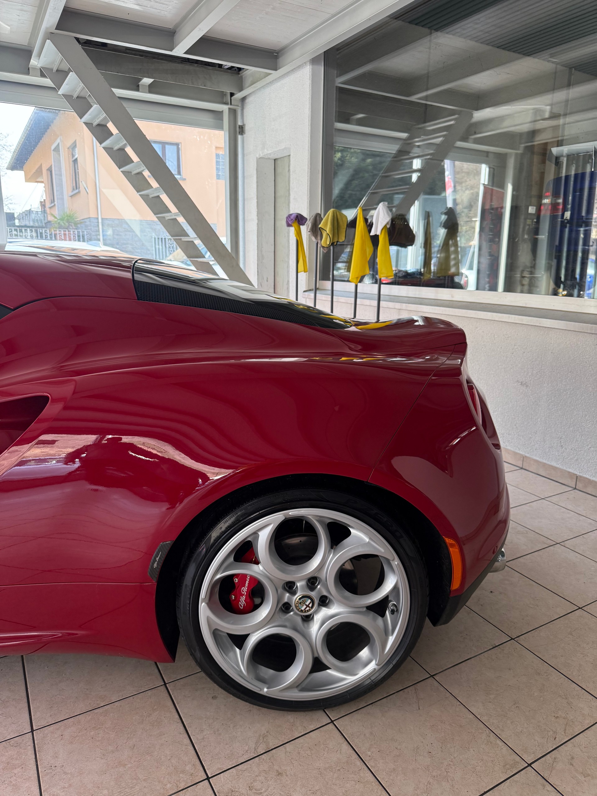 ALFA ROMEO 4C 1750 TBi TCT-image-3