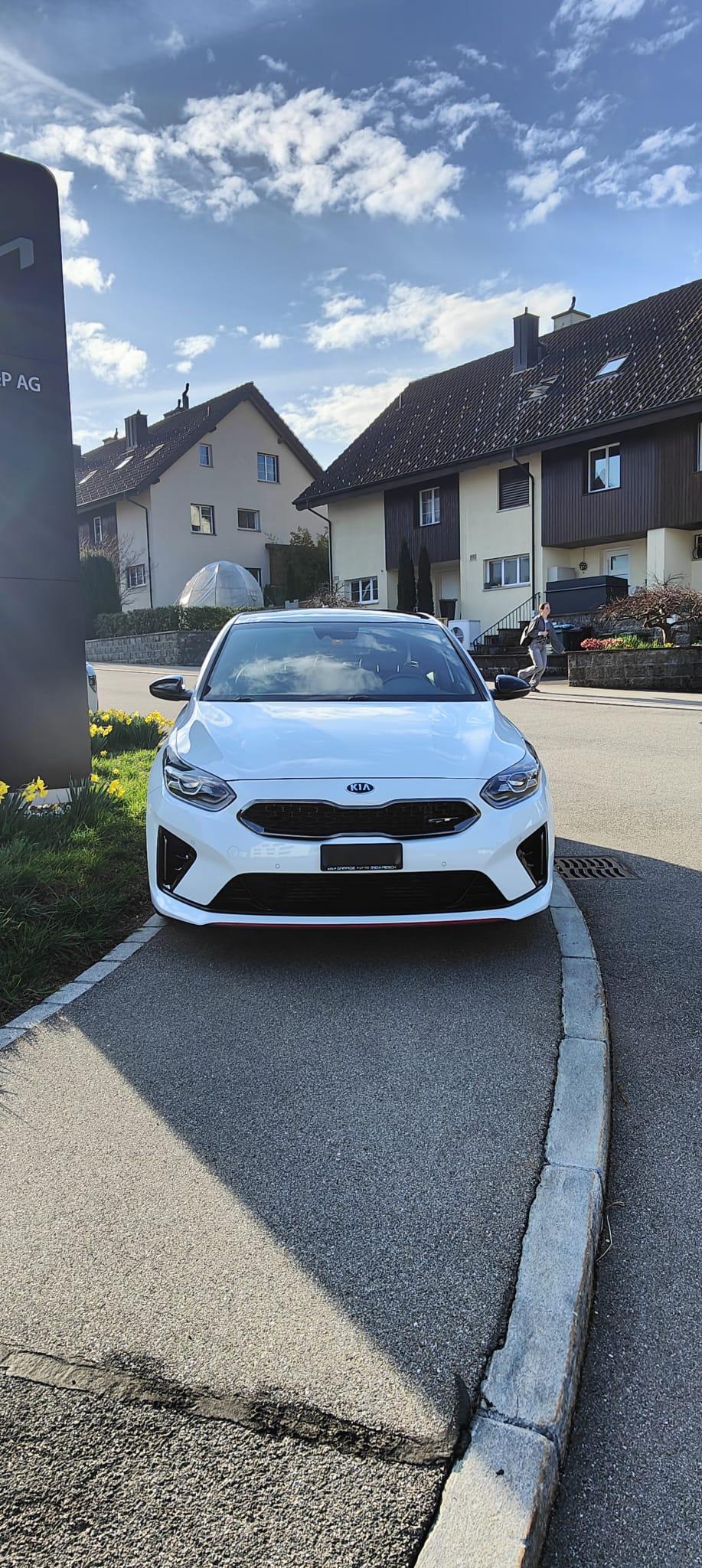 KIA Ceed 1.6 T-GDi GT-showroom-element-1