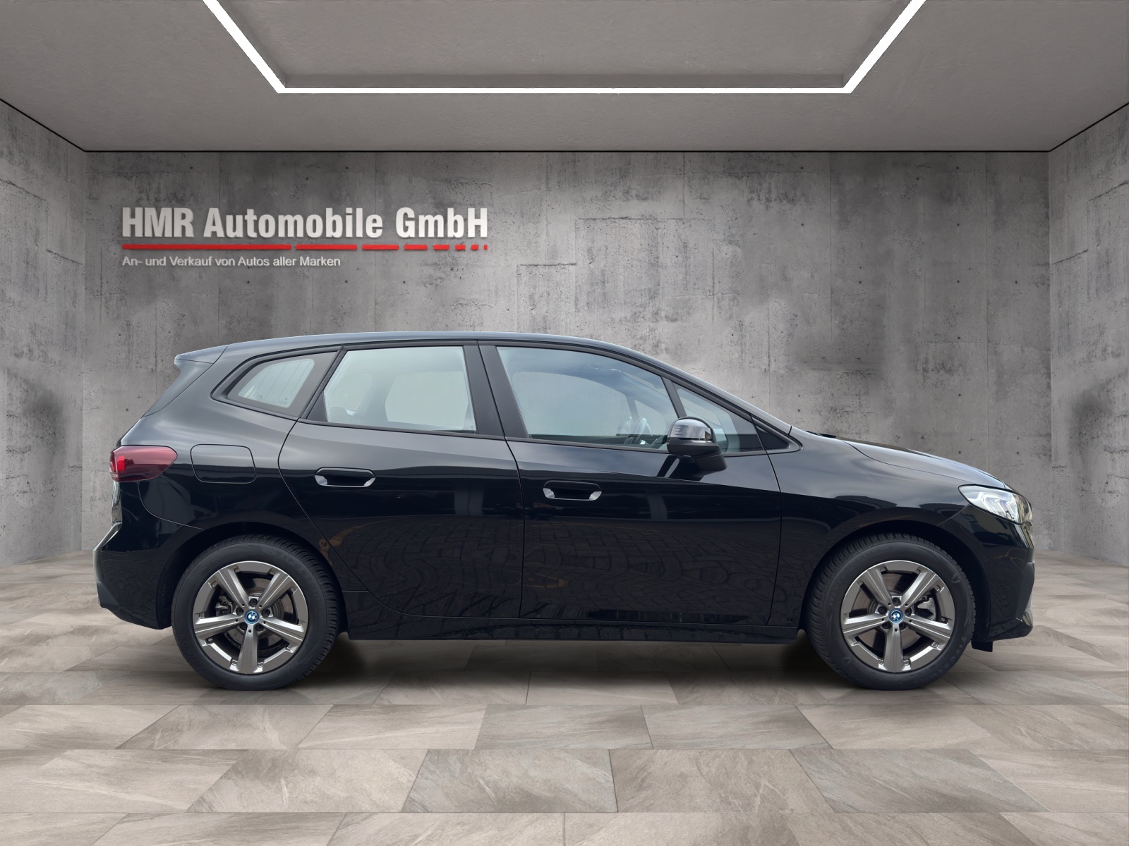 BMW 230e xDrive Active Tourer-image-7