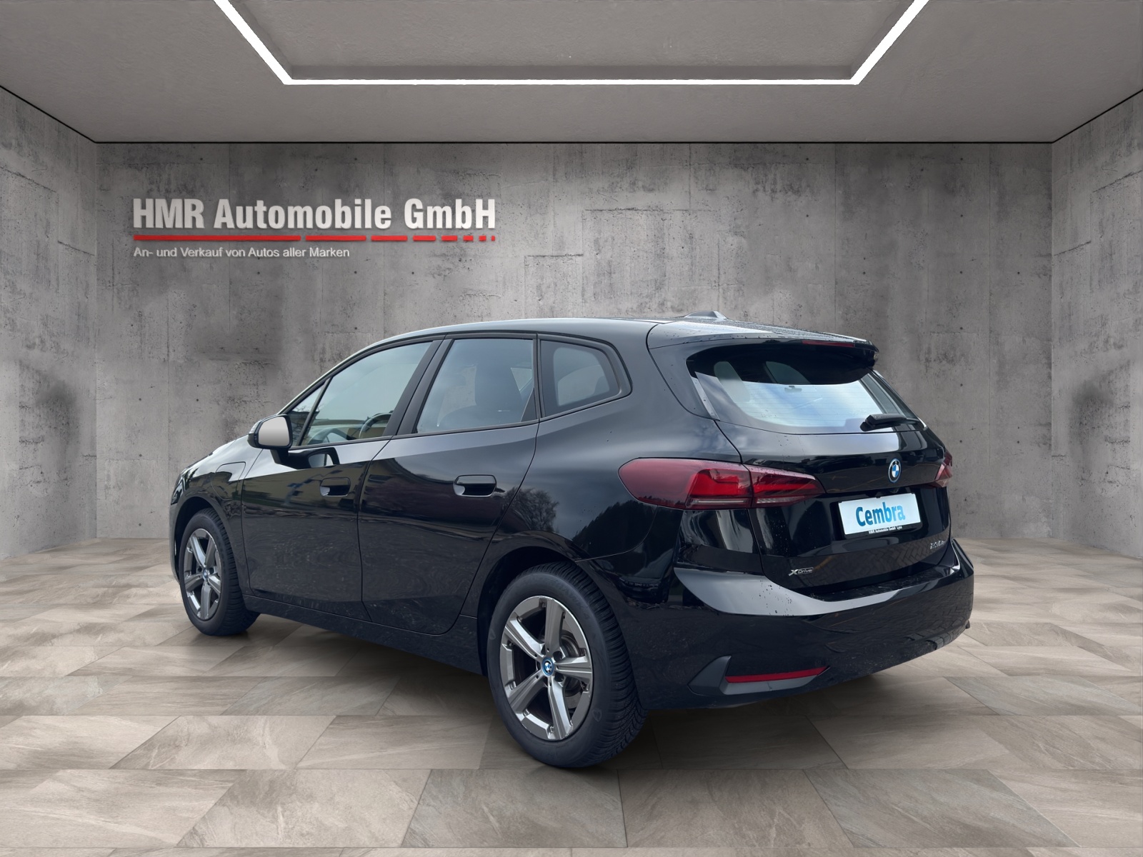 BMW 230e xDrive Active Tourer-image-1