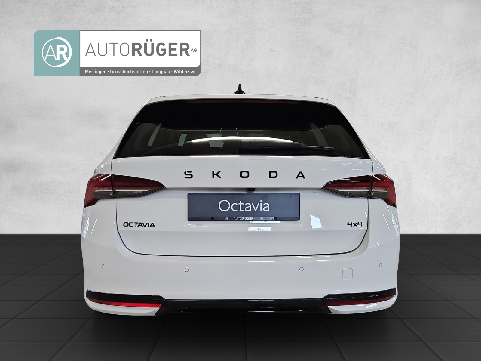 SKODA Octavia Combi 2.0 TSI DSG Dynamic 4x4-image-4