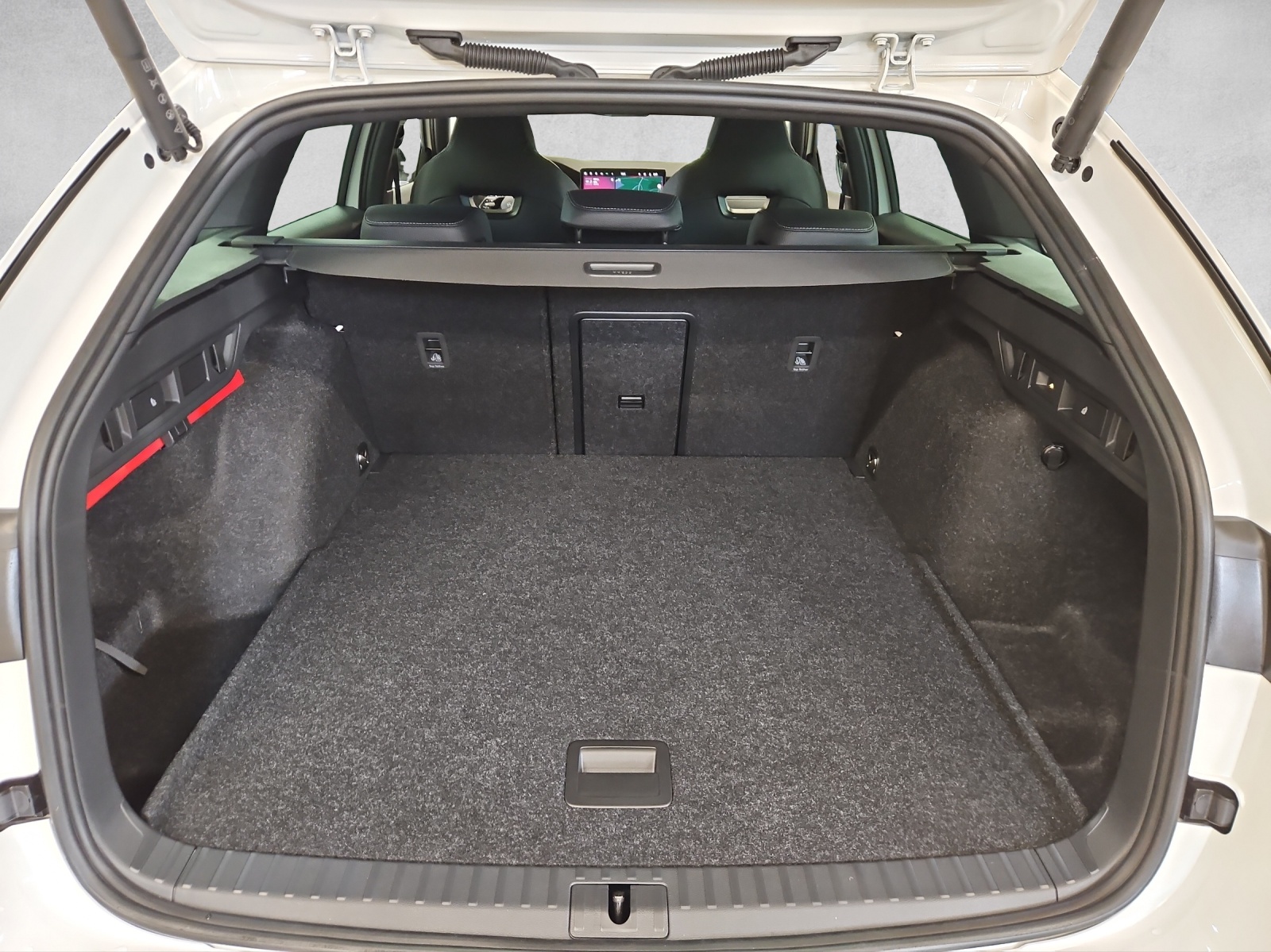 SKODA Octavia Combi 2.0 TSI DSG Dynamic 4x4-image-10