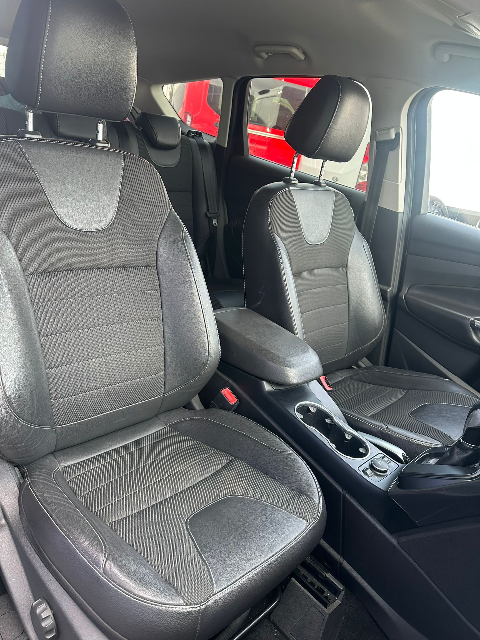 FORD Kuga 2.0 TDCi 140 Carving FPS-image-13