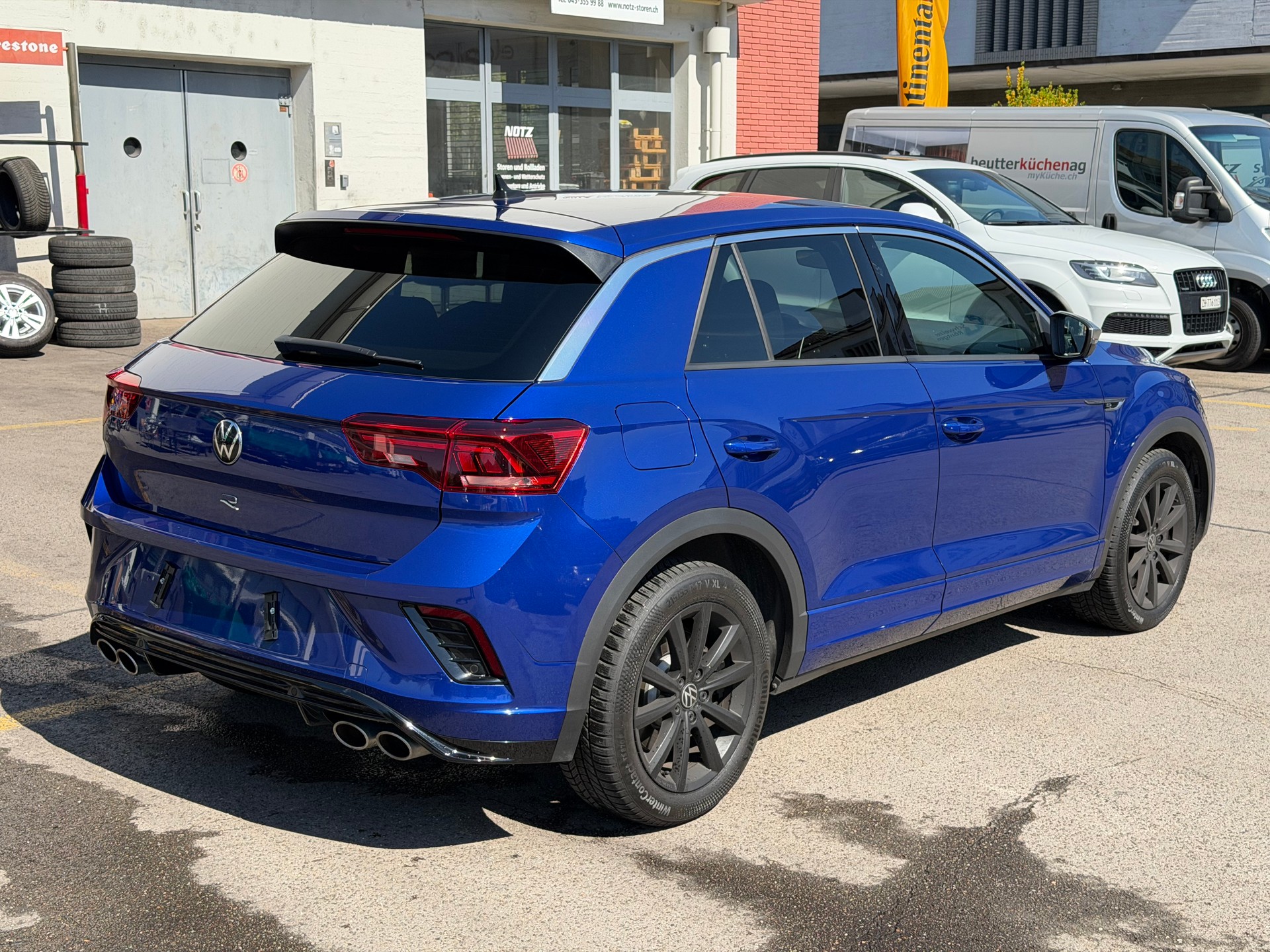VW T-Roc 2.0 TSI R DSG 4Motion-image-5