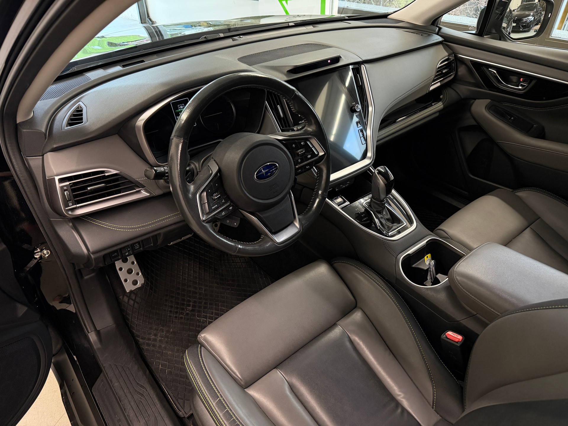 SUBARU Outback 2.5i Crossroad AWD Lineartronic-image-11