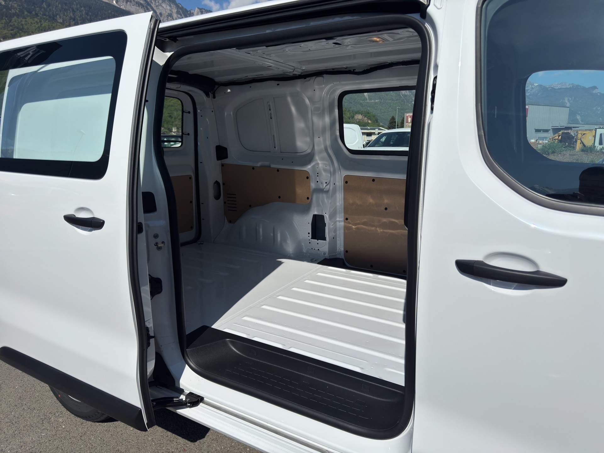 FIAT Scudo 1.5 BlueHDi L2 Easy Pro-image-17