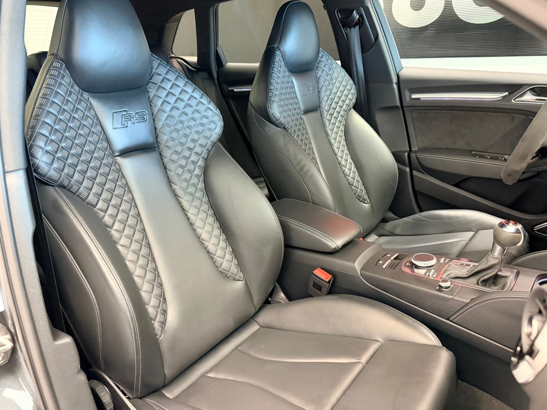 AUDI RS3 Sportback 2.5 TSI quattro S-tronic-image-20
