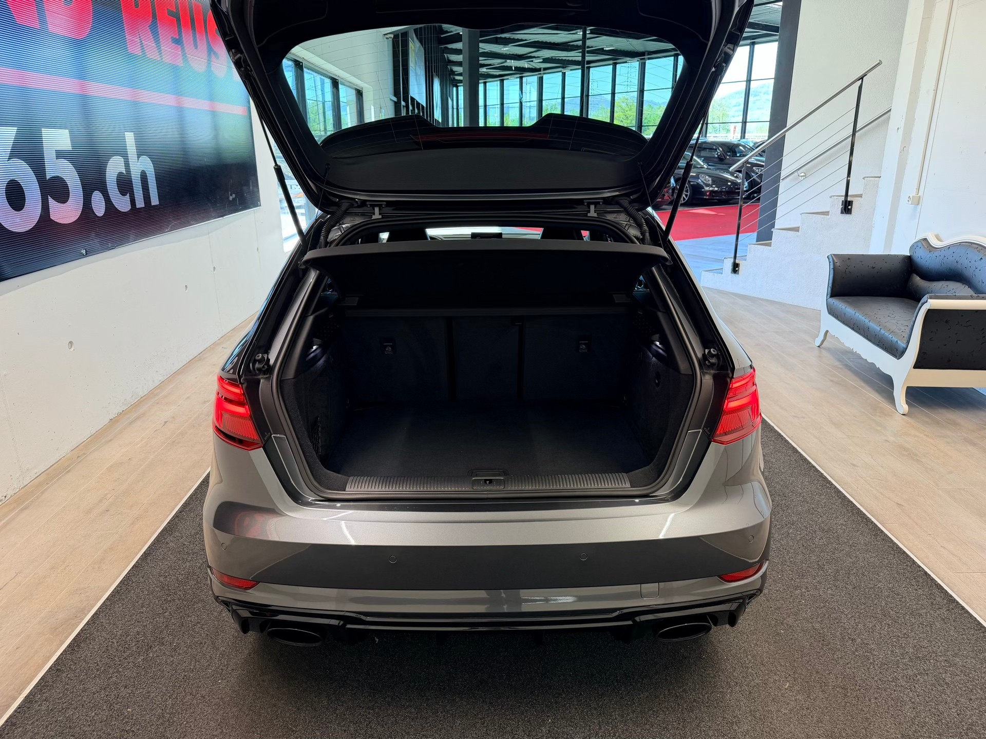 AUDI RS3 Sportback 2.5 TSI quattro S-tronic-image-9
