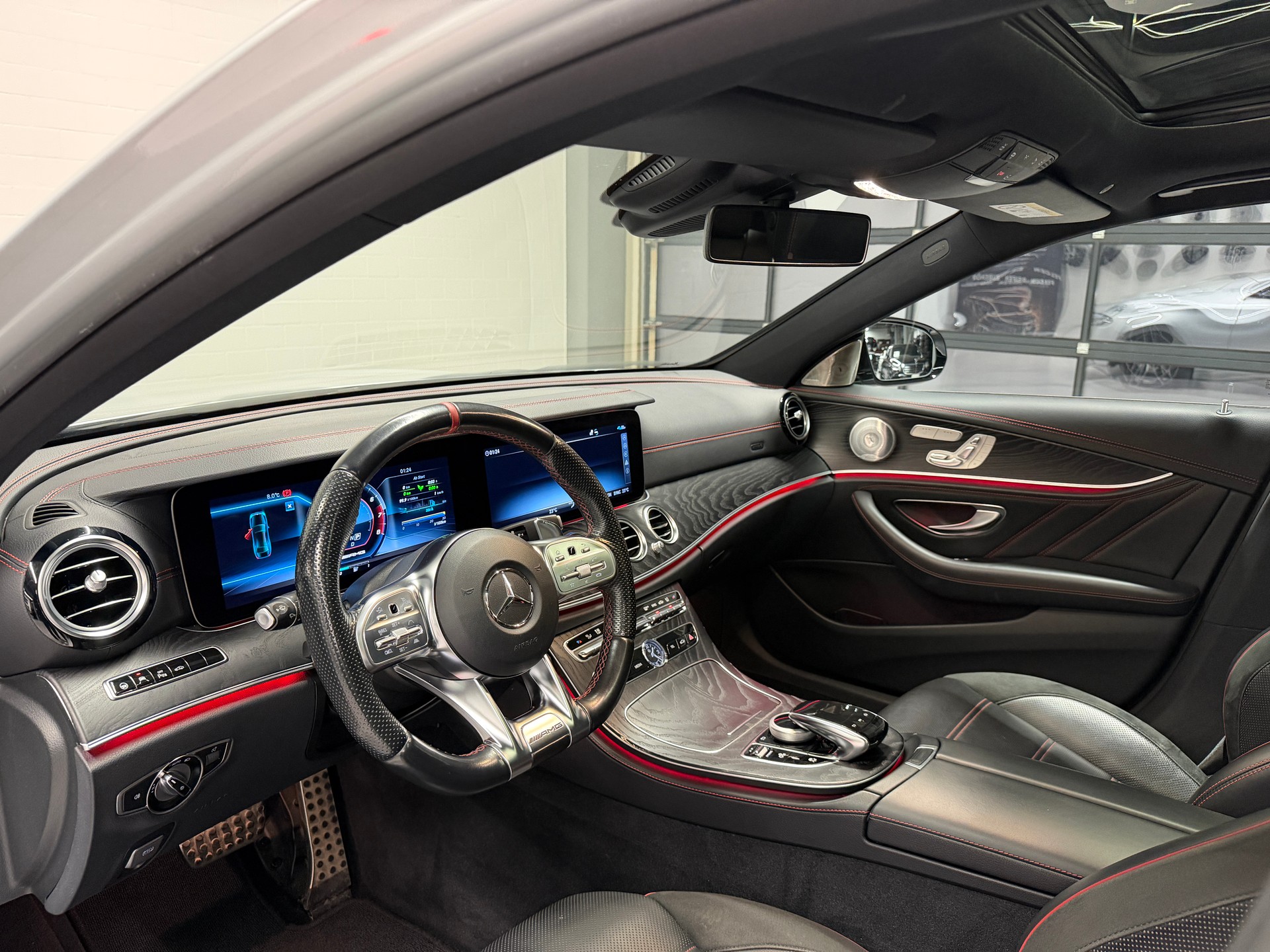 MERCEDES-BENZ E 53 AMG 4matic+-image-16