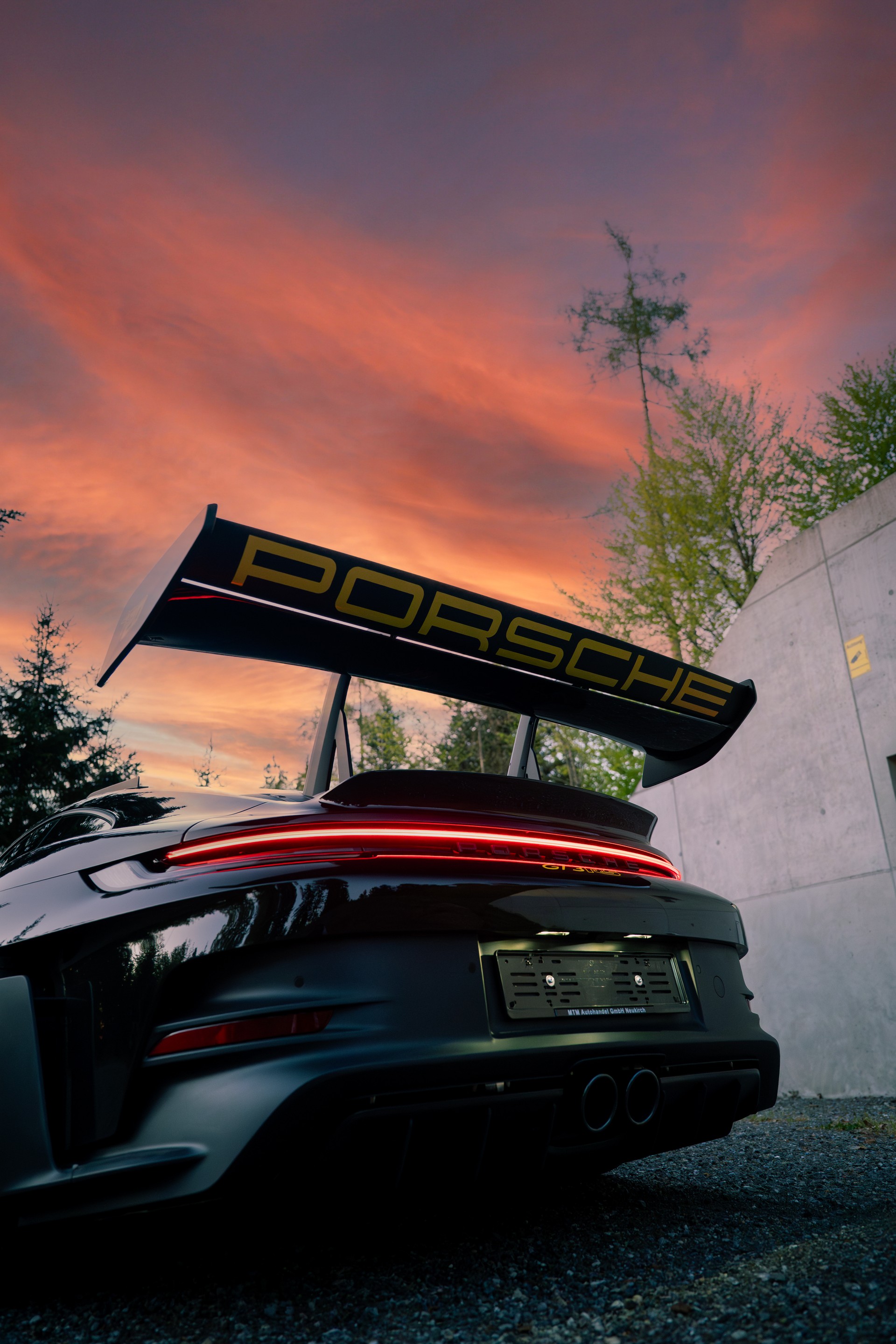 PORSCHE 911 GT3 RS-image-7