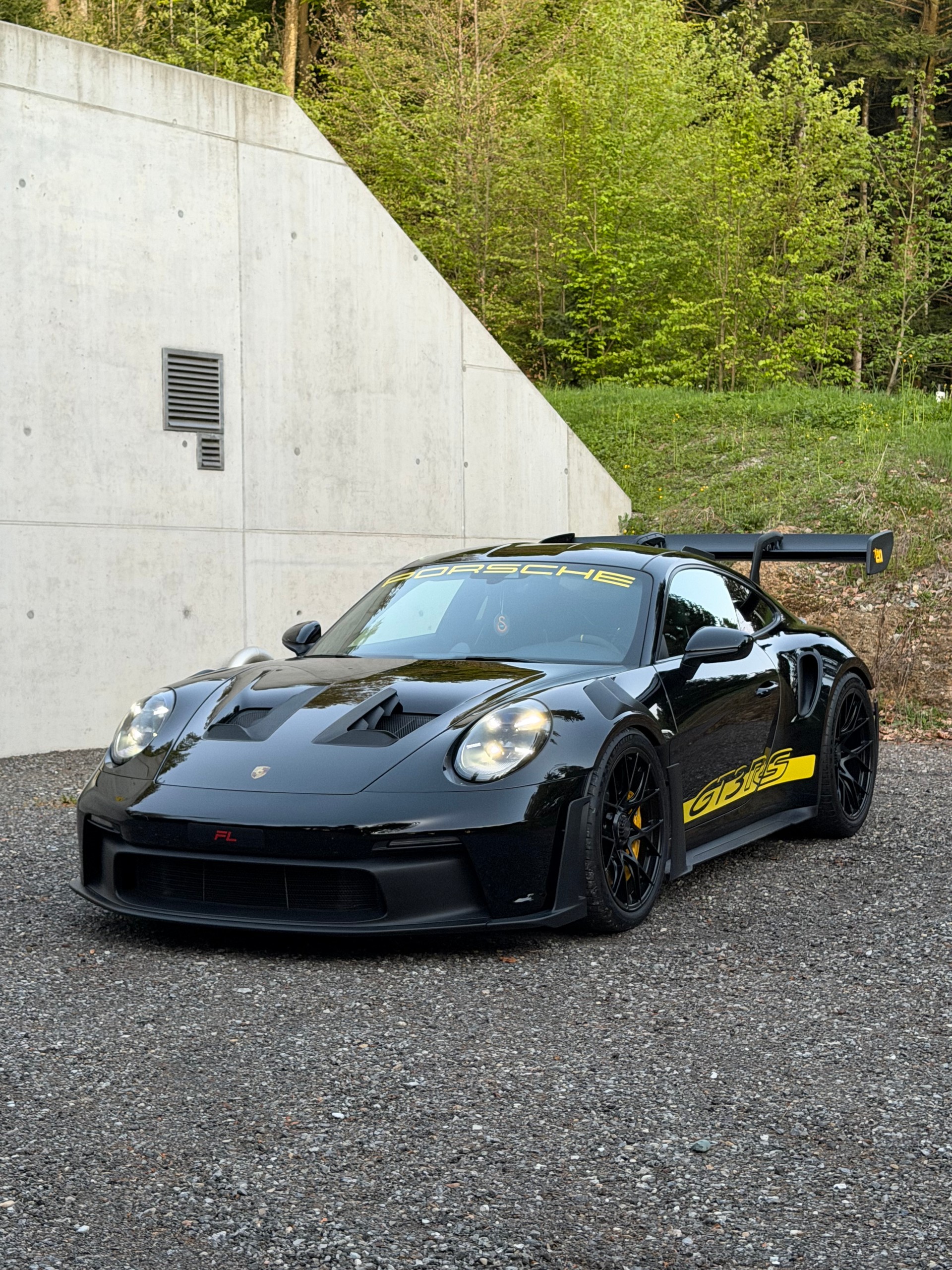 PORSCHE 911 GT3 RS-showroom-element-1