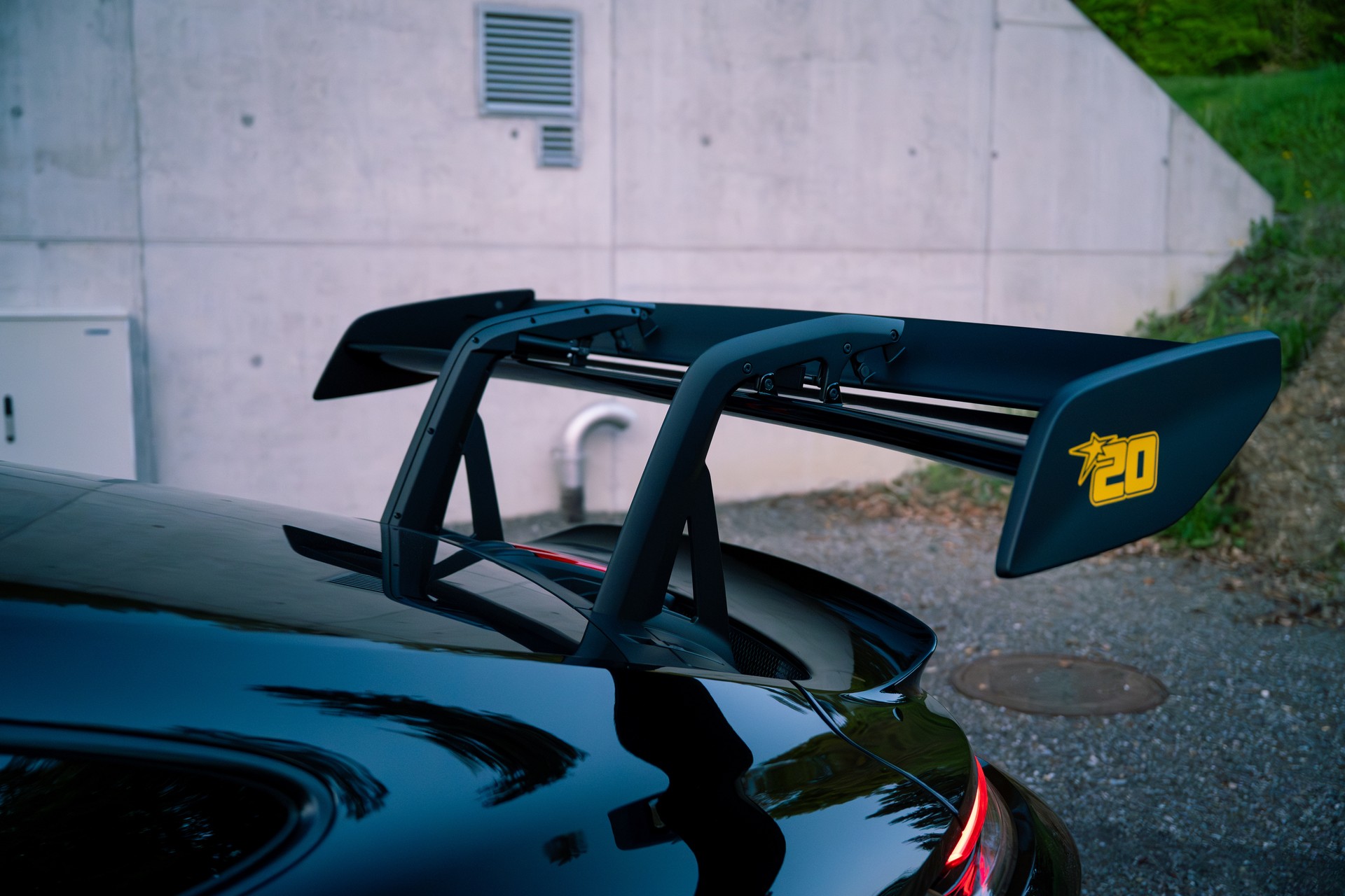 PORSCHE 911 GT3 RS-image-11