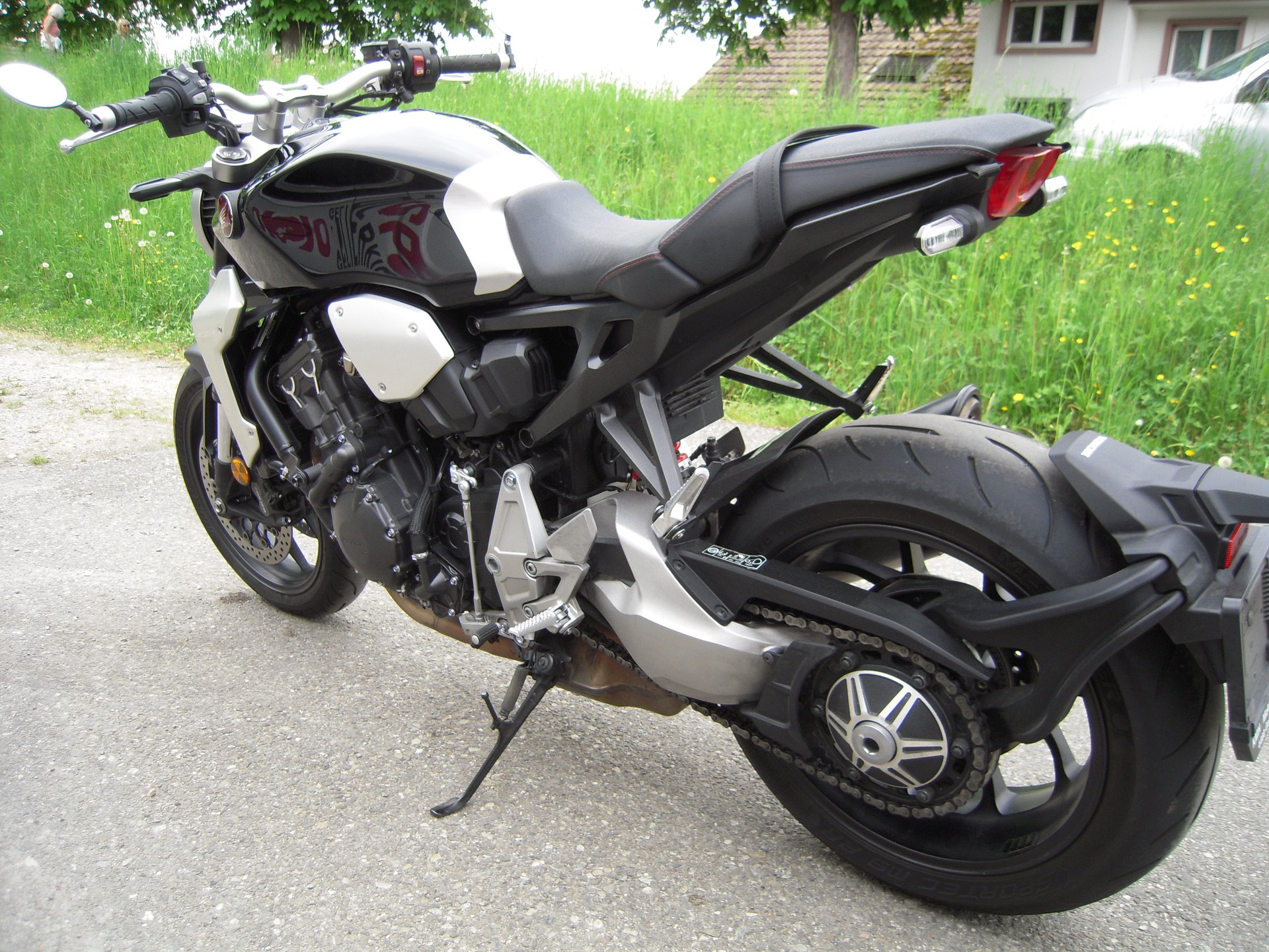 HONDA CB 1000 R ABS-image-3