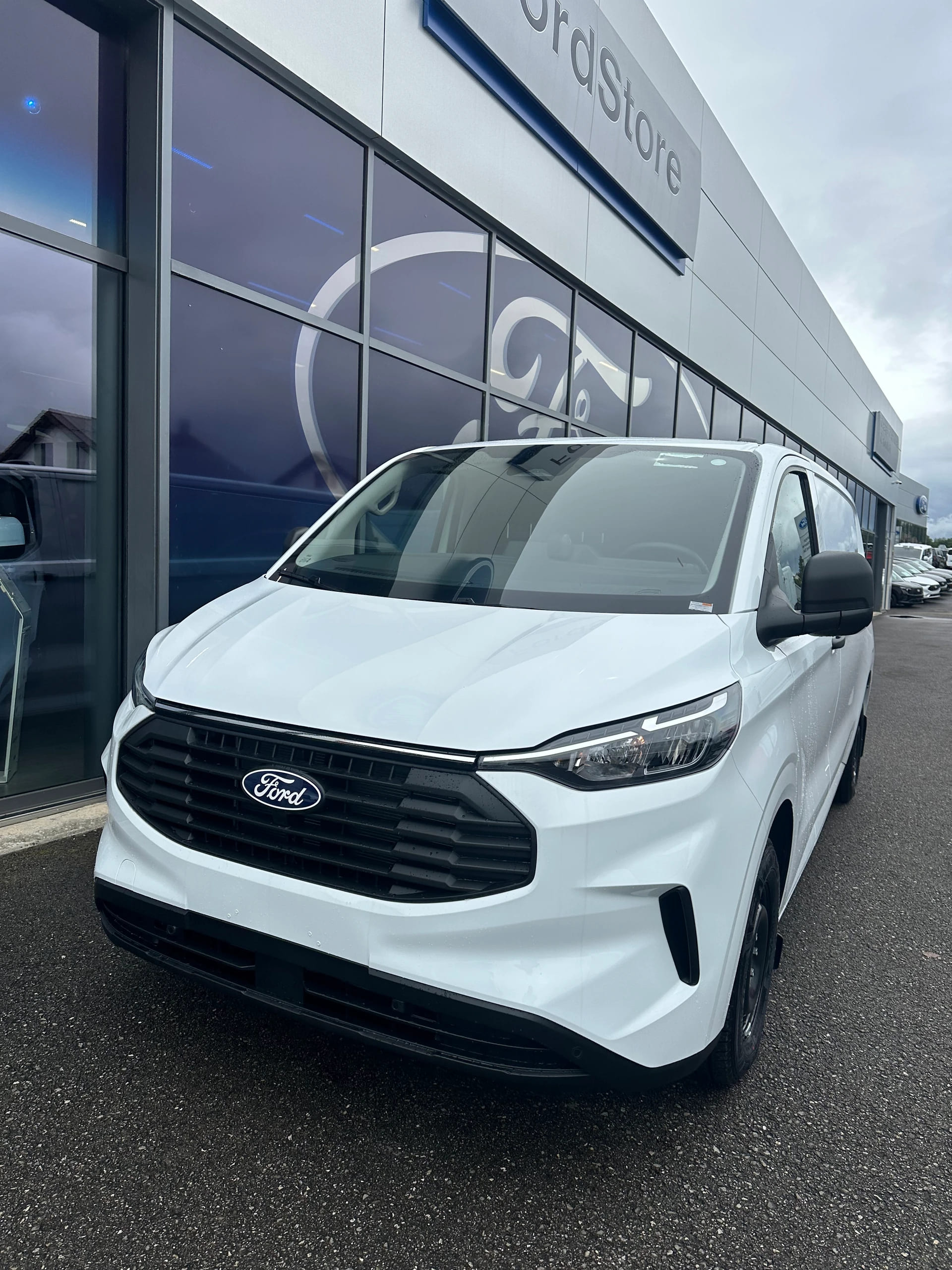 FORD Transit Custom Van 320 L2 2.0 EcoBl Trend/170CV/Aut.-image-0