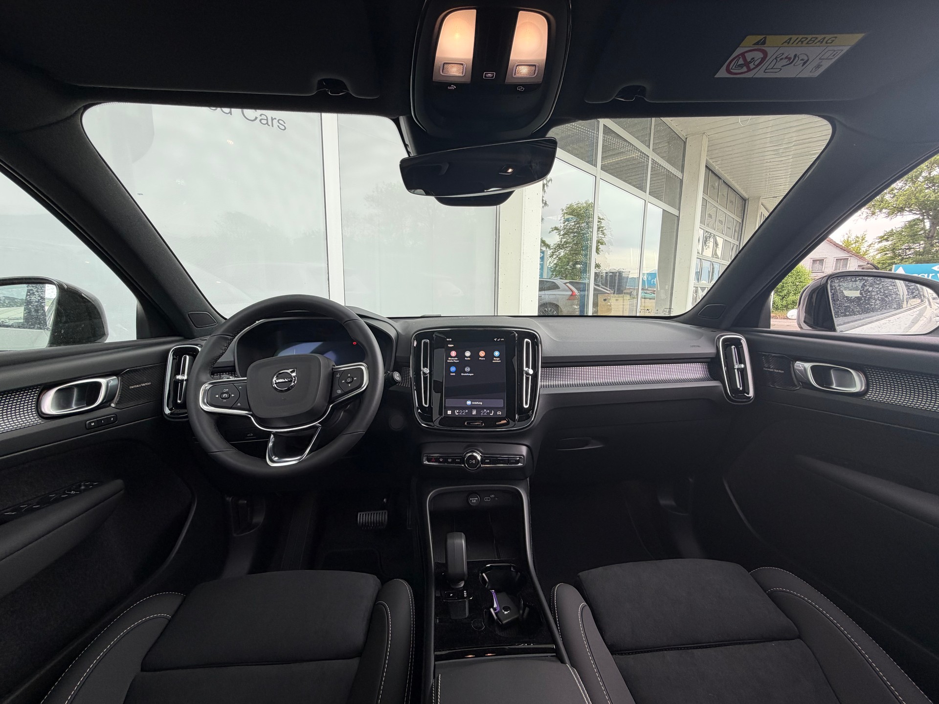 VOLVO EX40 Twin Motor AWD Ultra XCENTRIC-image-9