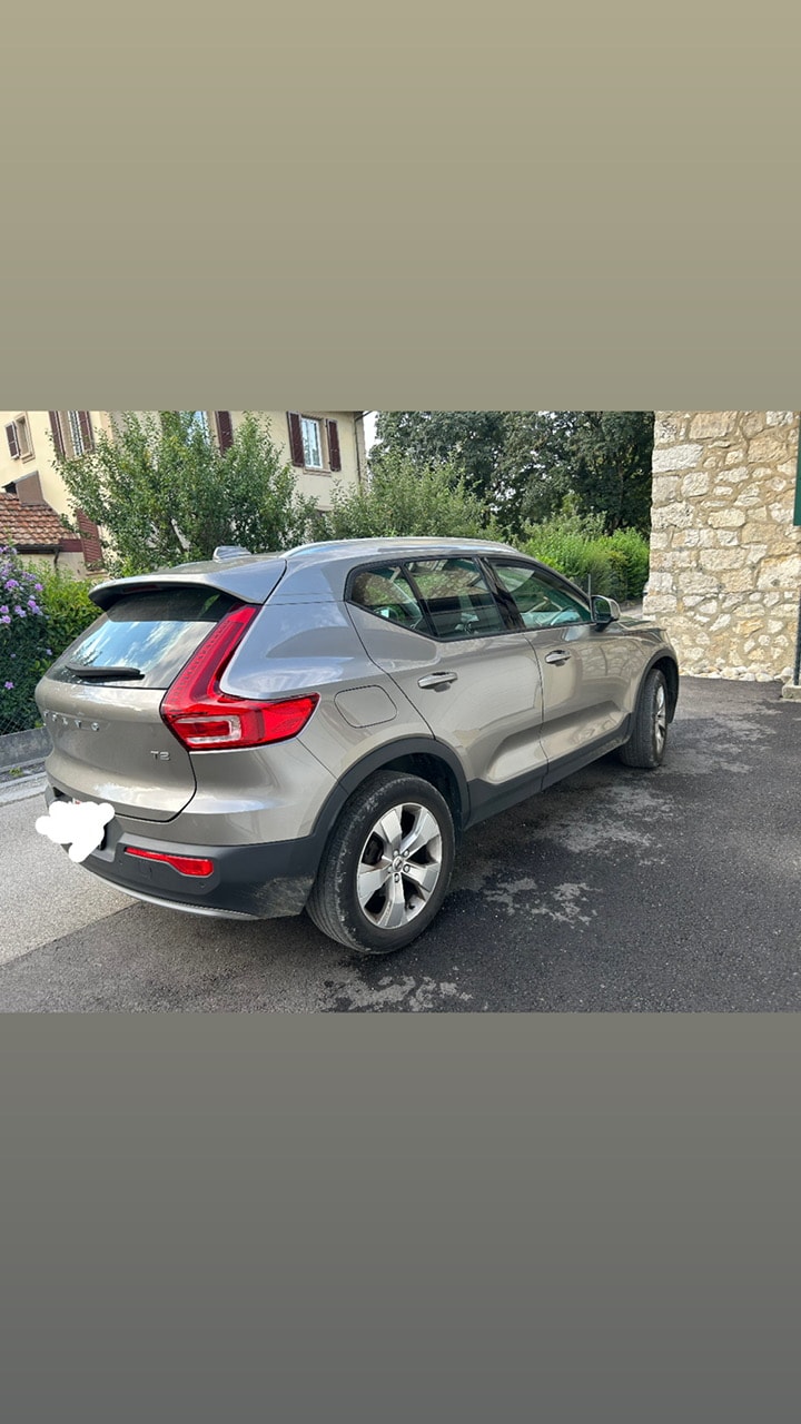 VOLVO XC40 1.5 T2 Momentum-image-0
