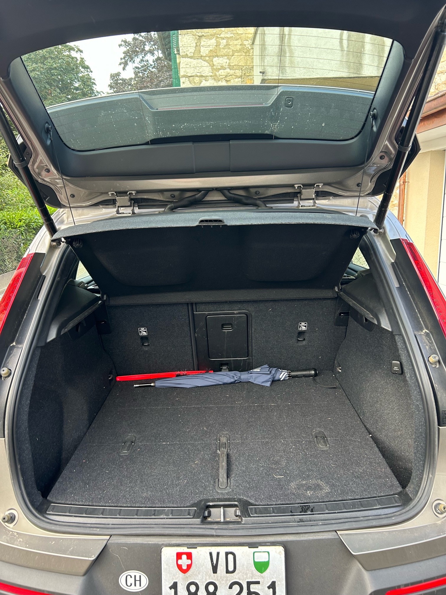 VOLVO XC40 1.5 T2 Momentum-image-3
