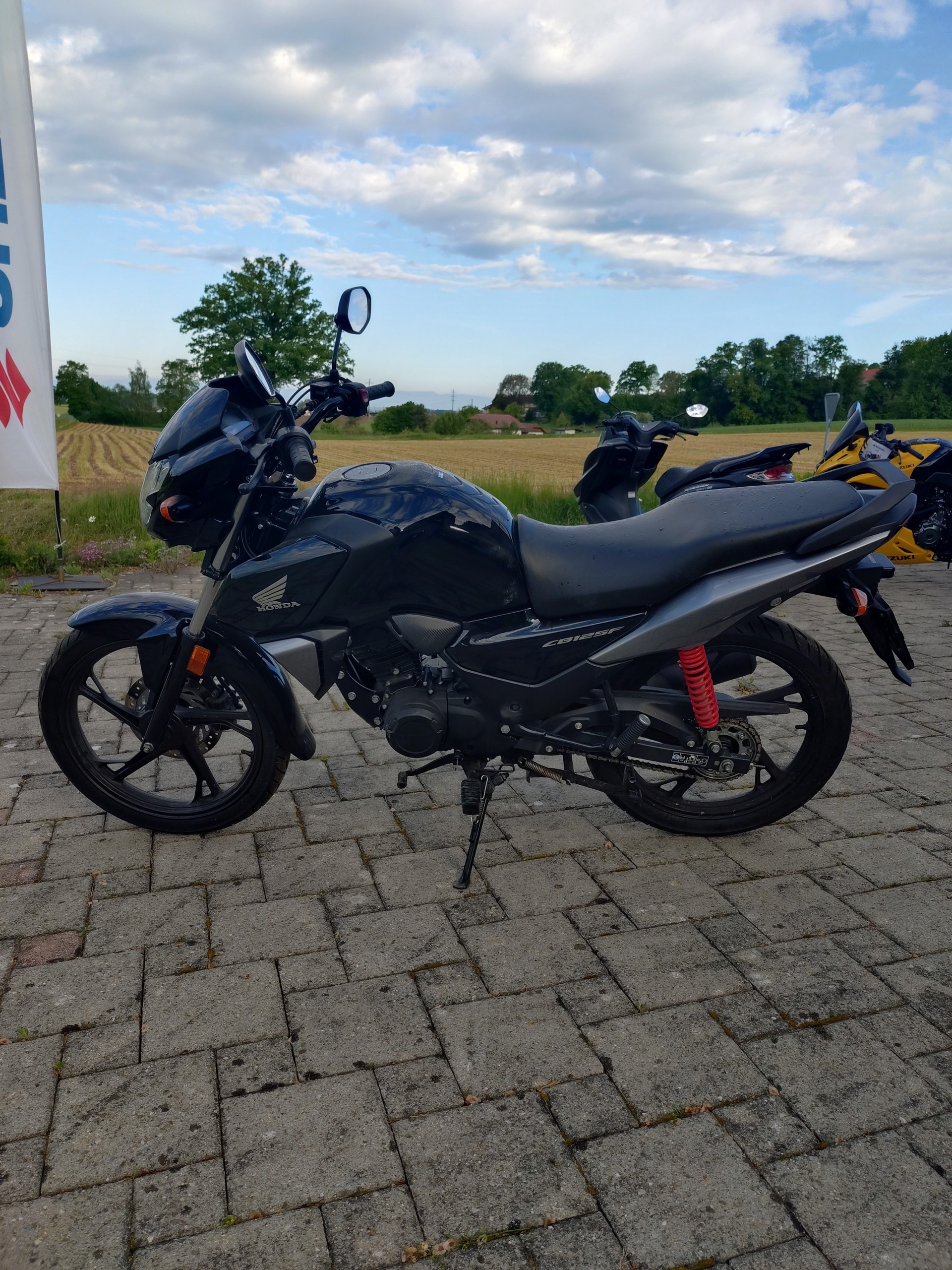HONDA CBF 125 M-image-1