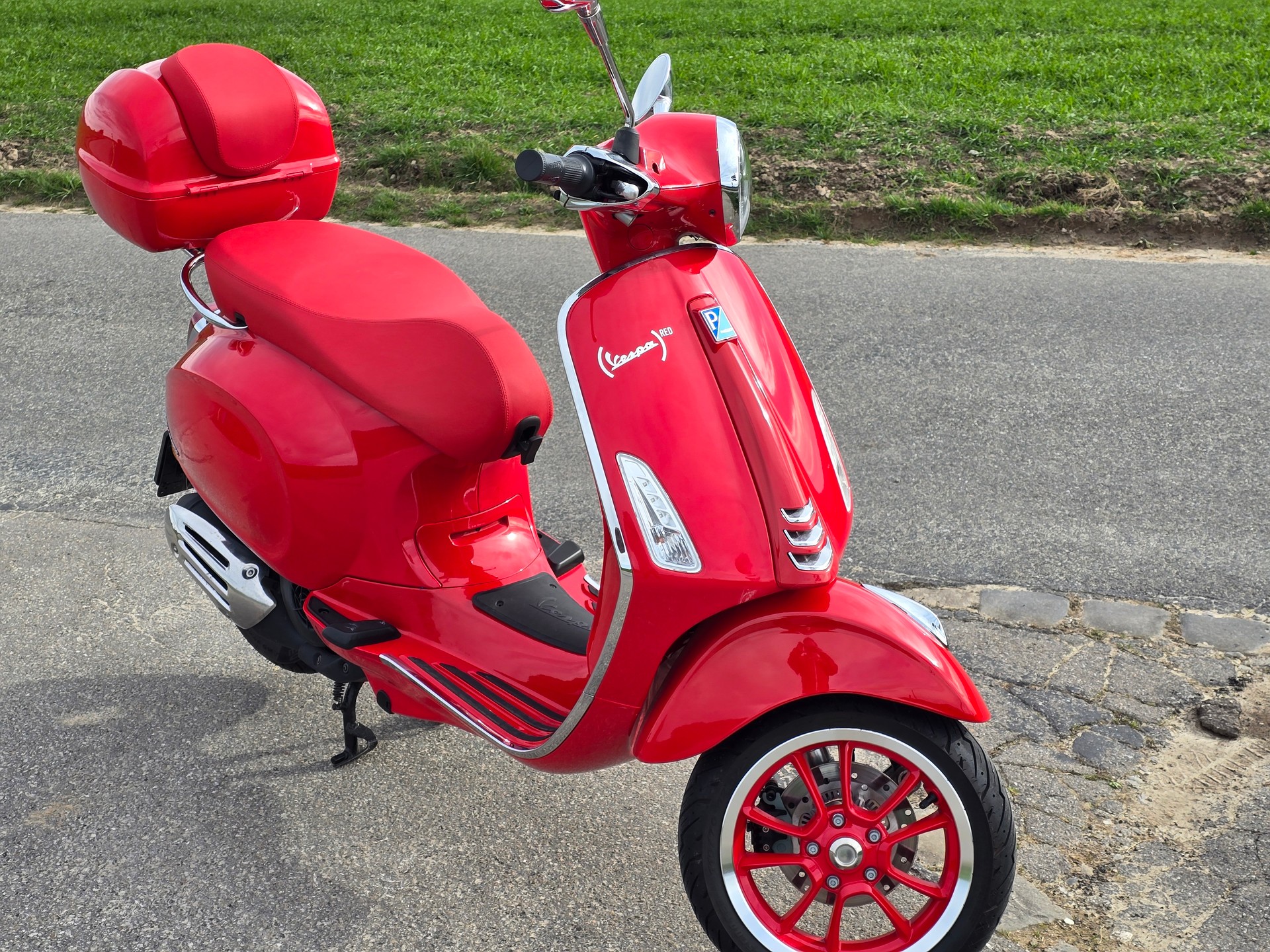 PIAGGIO Vespa 125 Primavera Red ABS-image-9