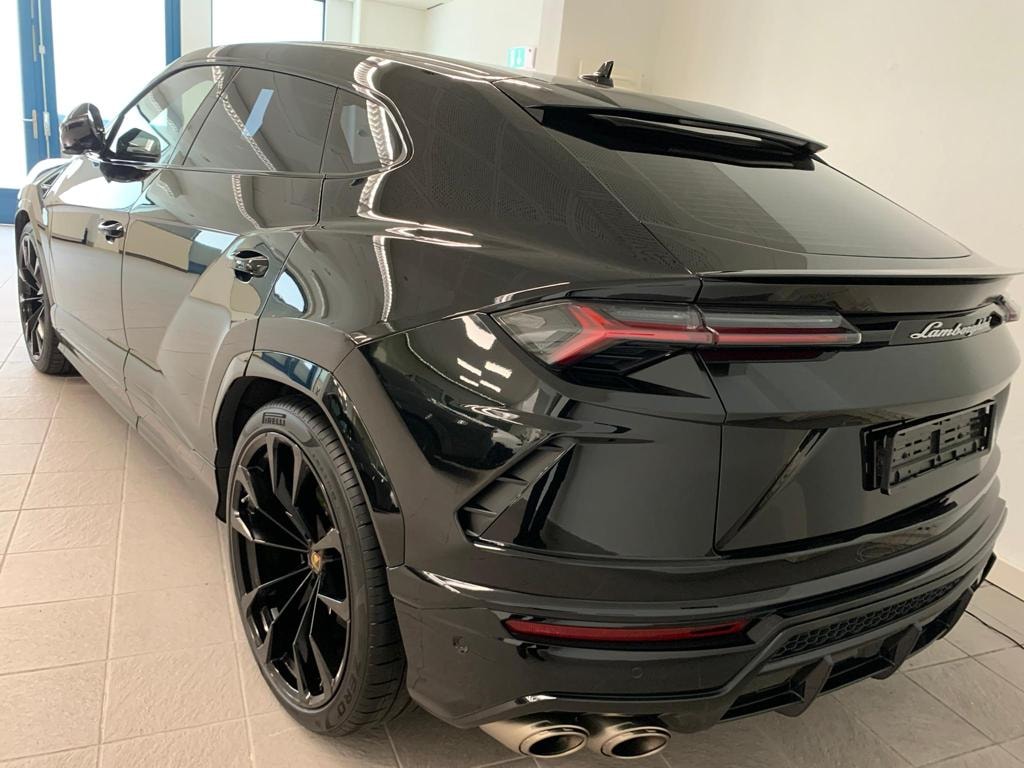 LAMBORGHINI 4.0-image-3