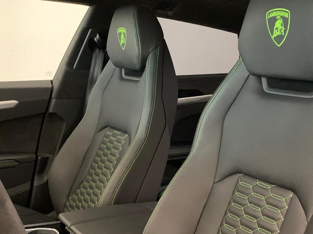 LAMBORGHINI 4.0-image-4
